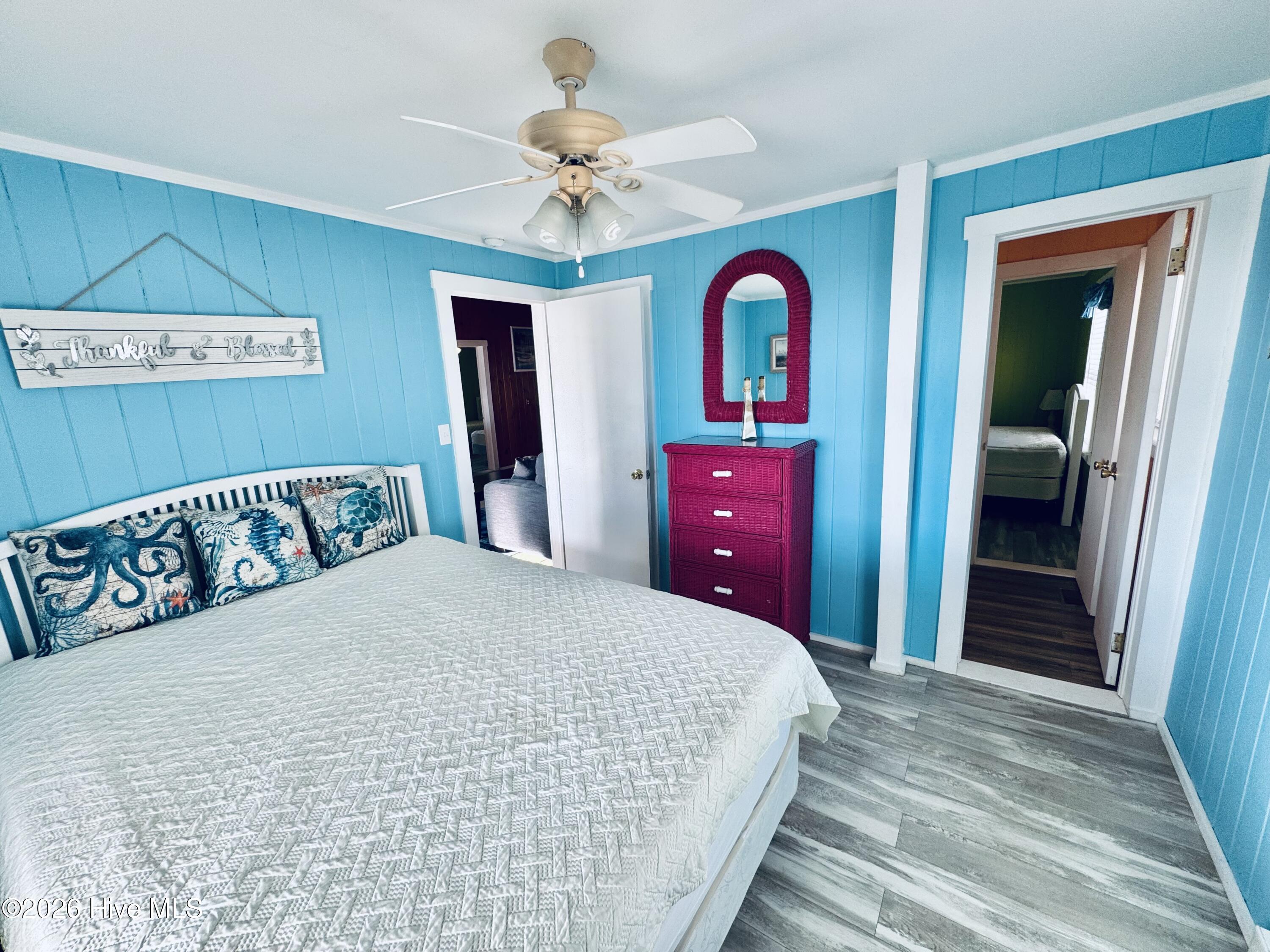 100548859 | Photo 24