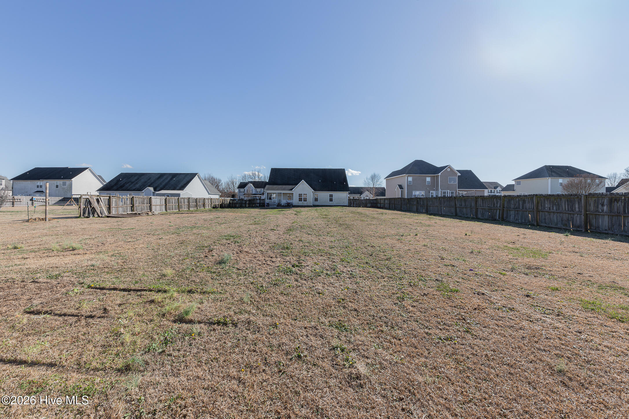 100550333 | Photo 48