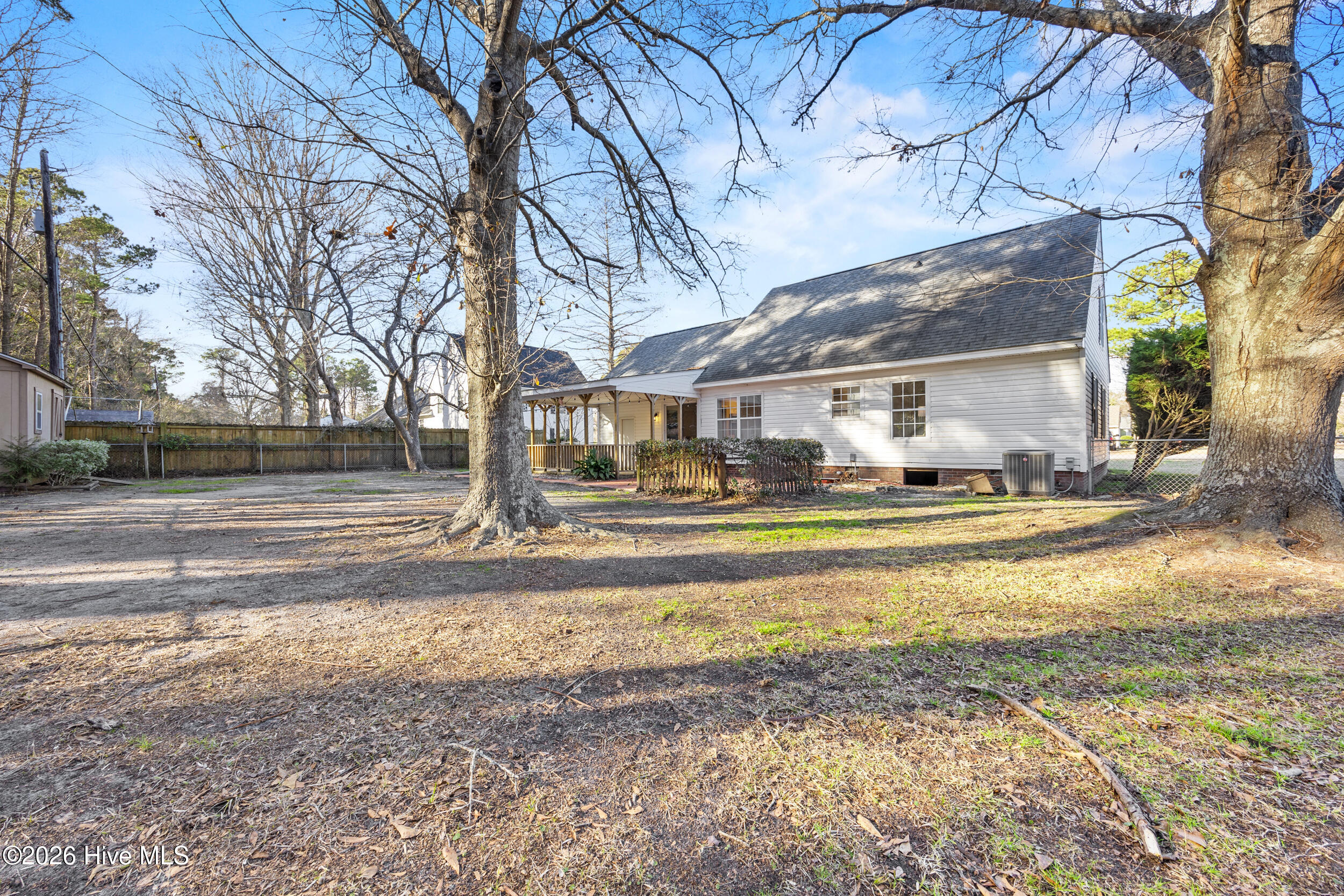 100557284 | Photo 32