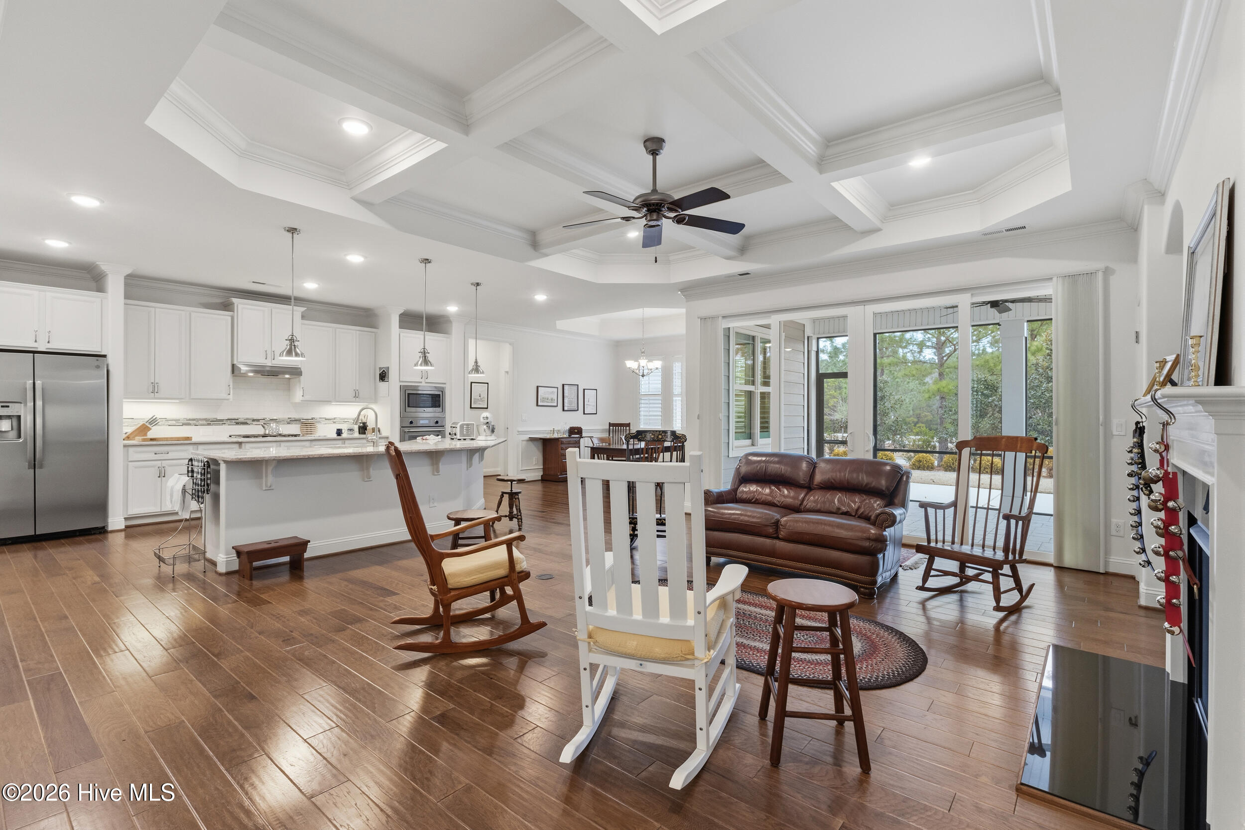 100556114 | Photo 28