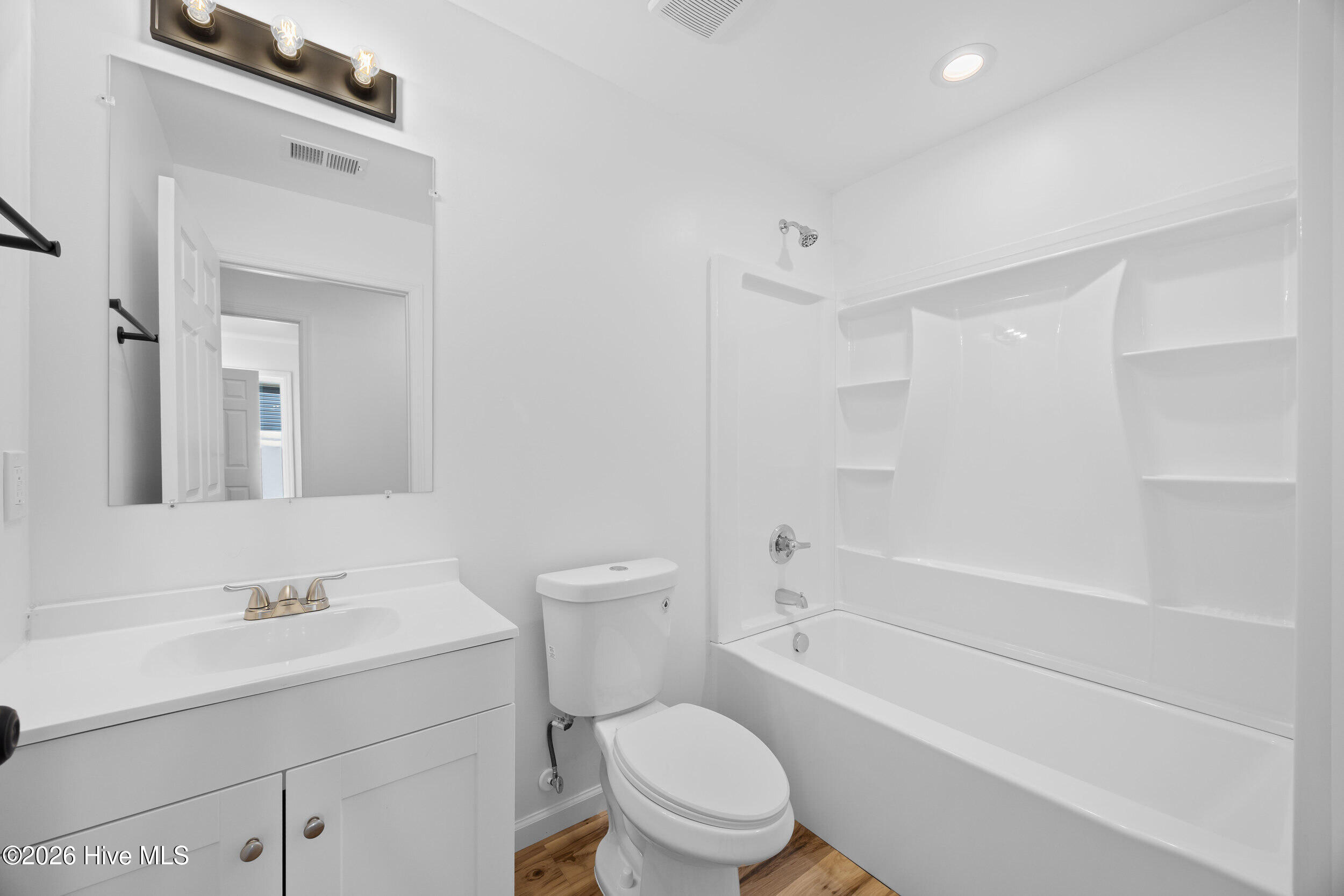 100561375 | Photo 13