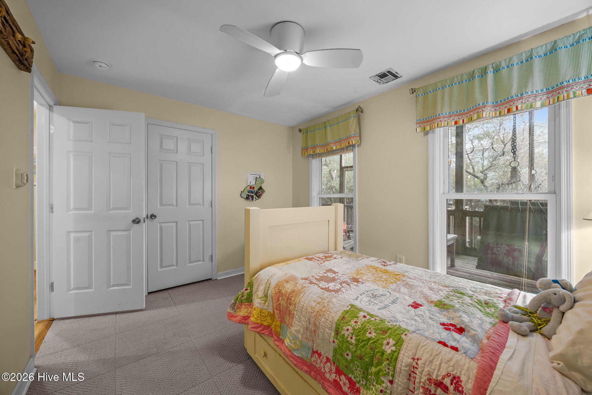 100552067 | Photo 12