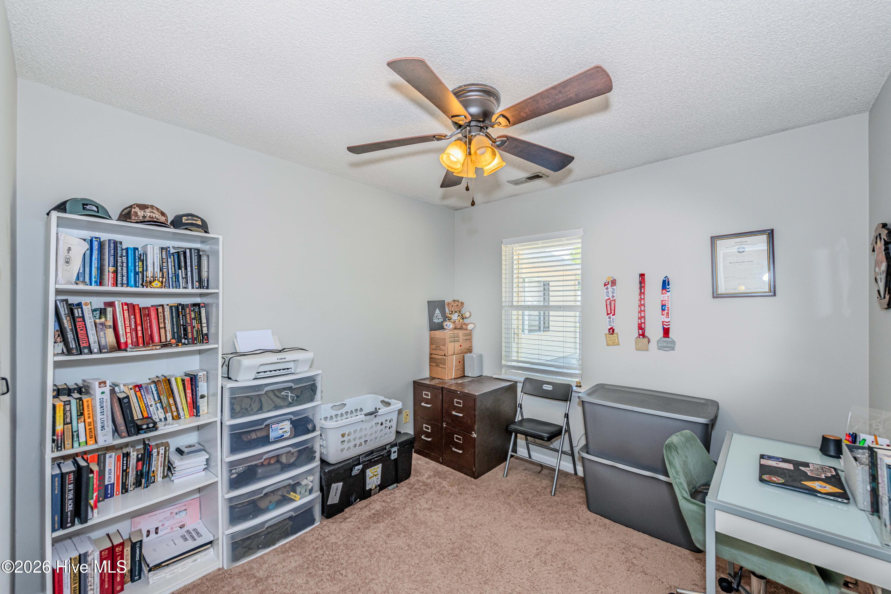 100567742 | Photo 11