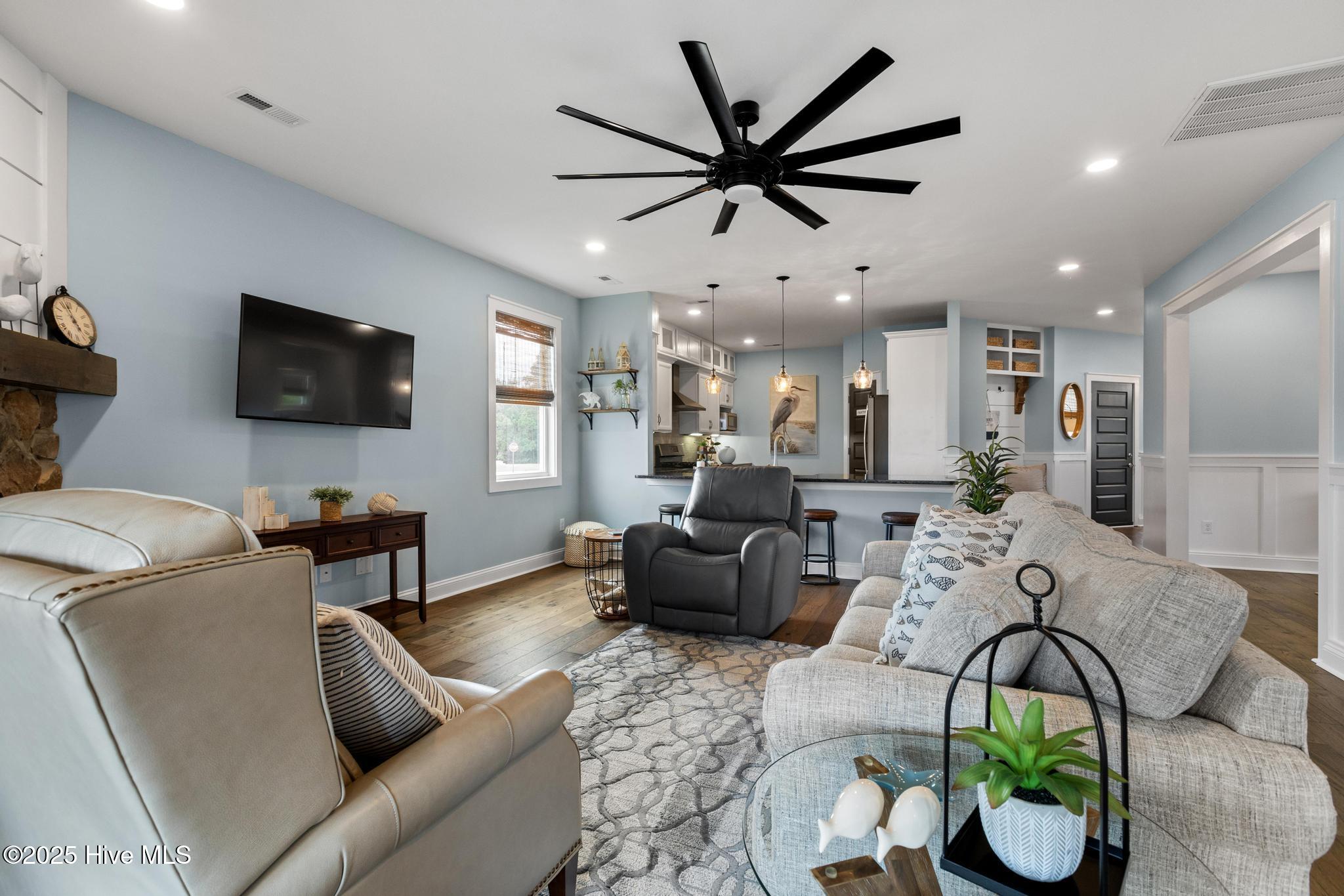 100554502 | Photo 18