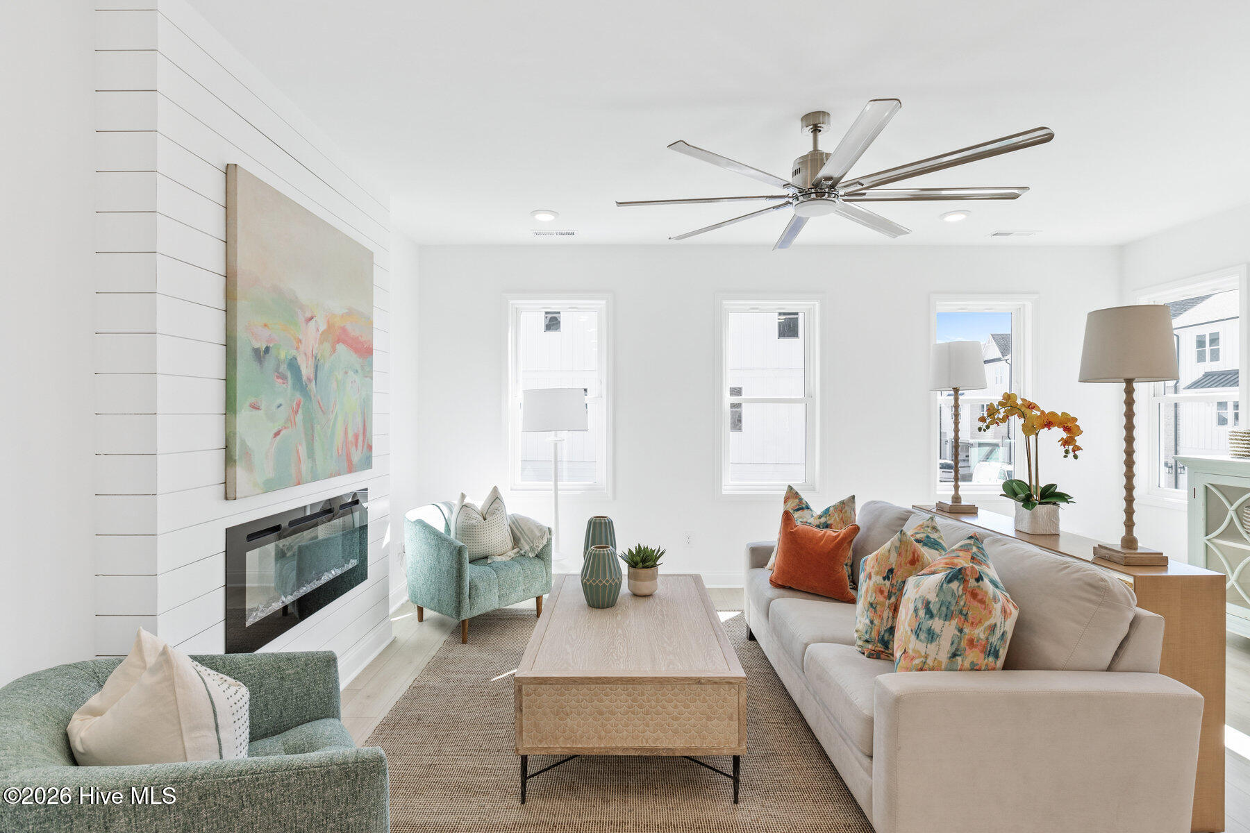 100547482 | Photo 15