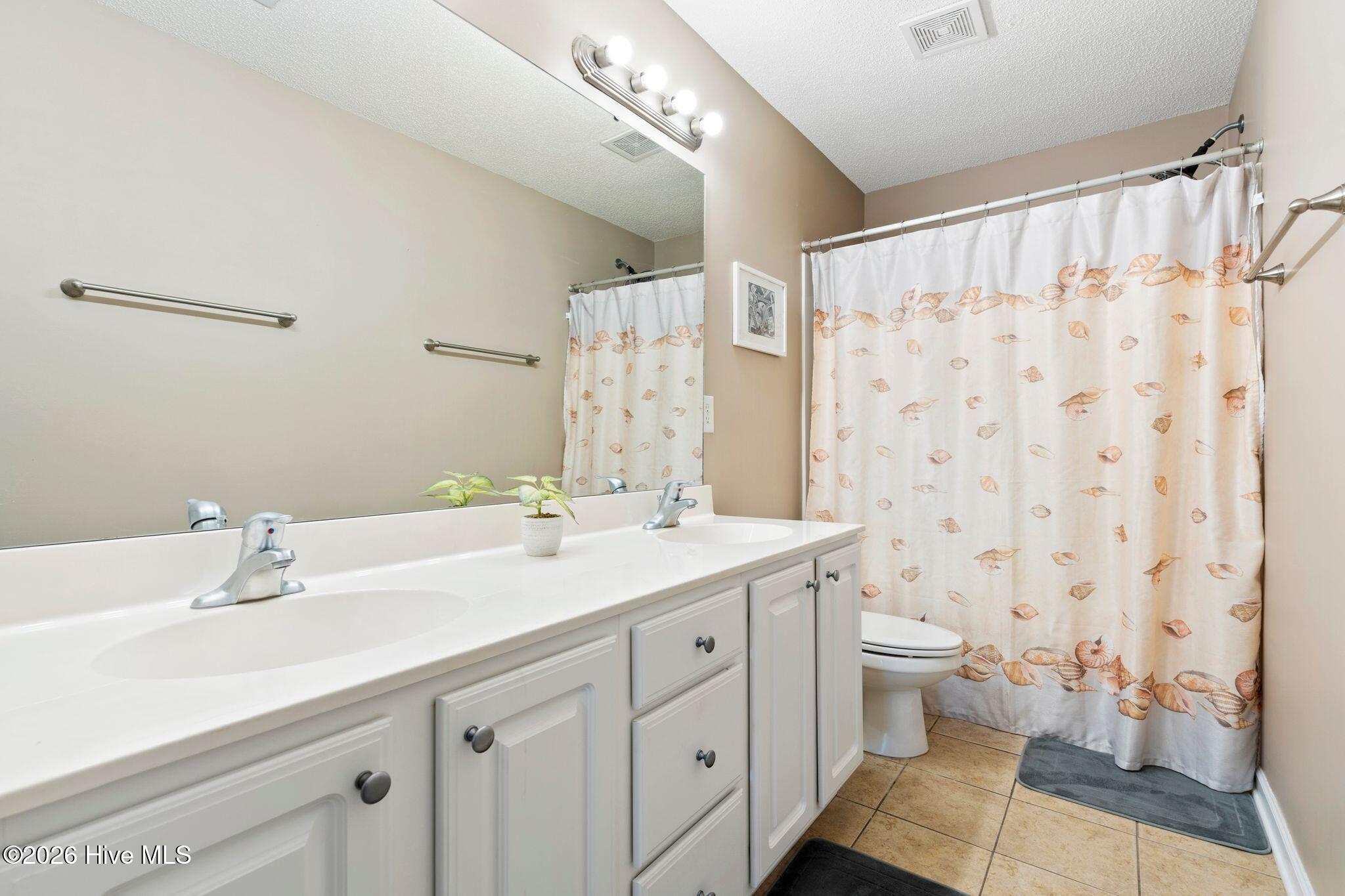 100551615 | Photo 25