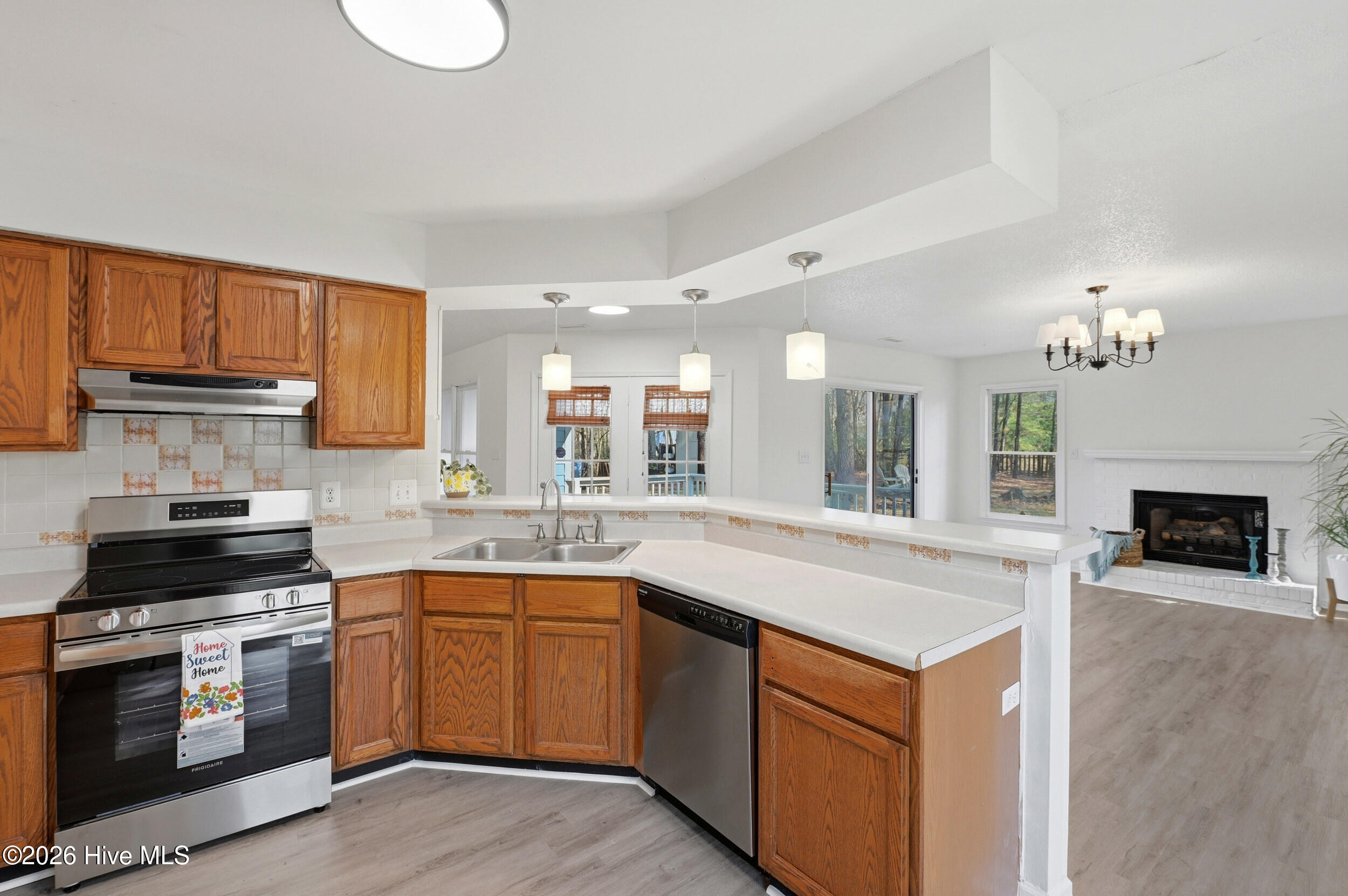 100559678 | Photo 15