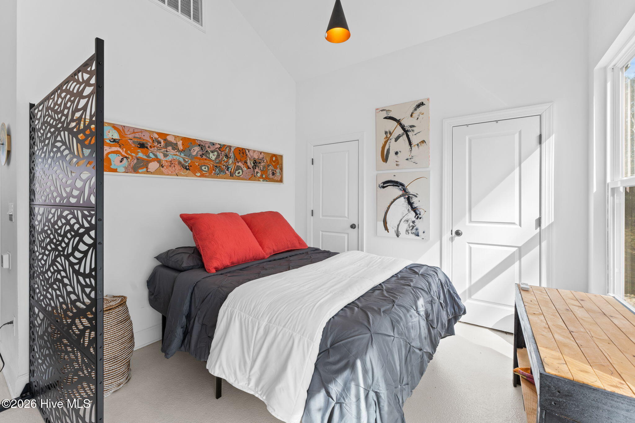 100554364 | Photo 49