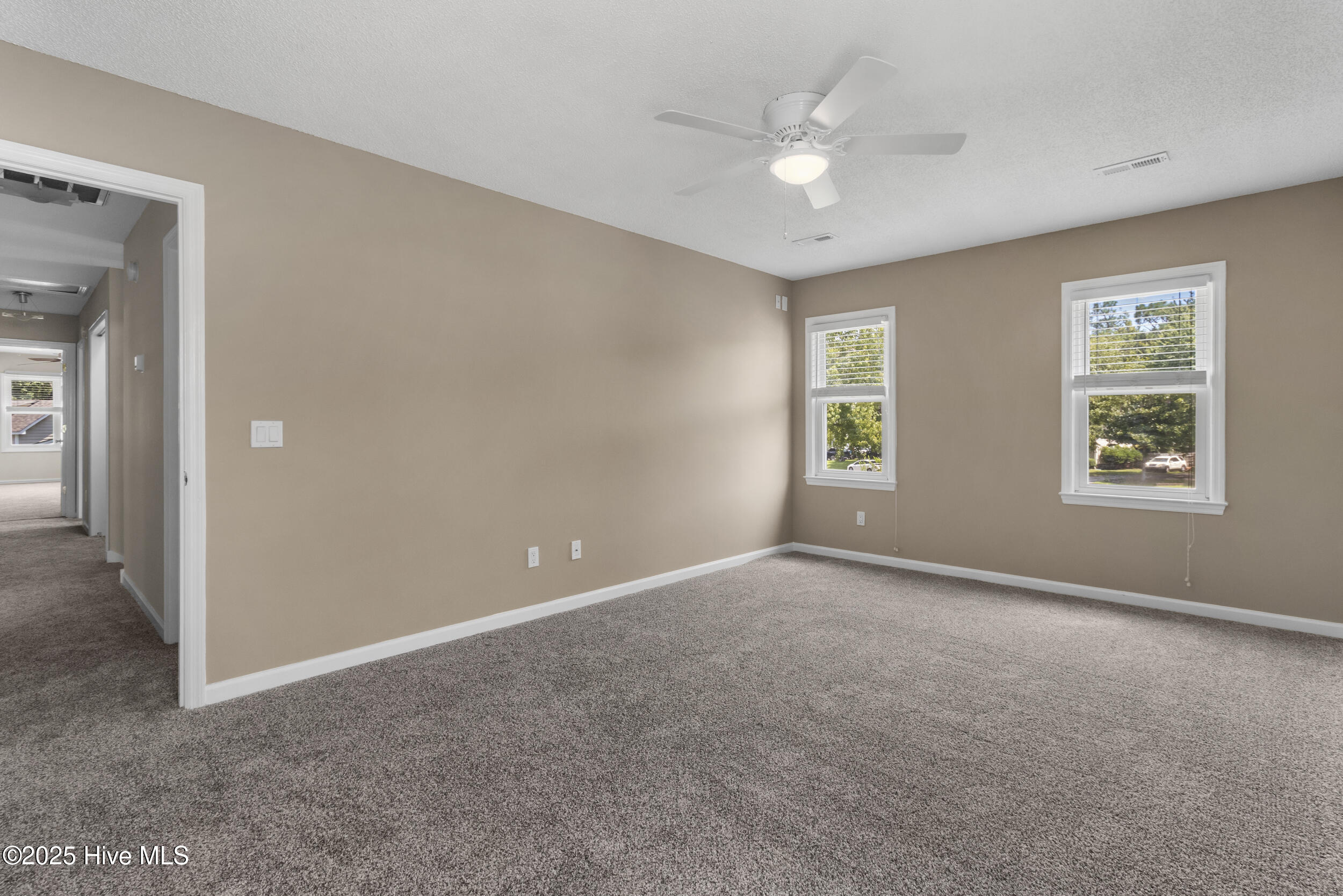 100526469 | Photo 20