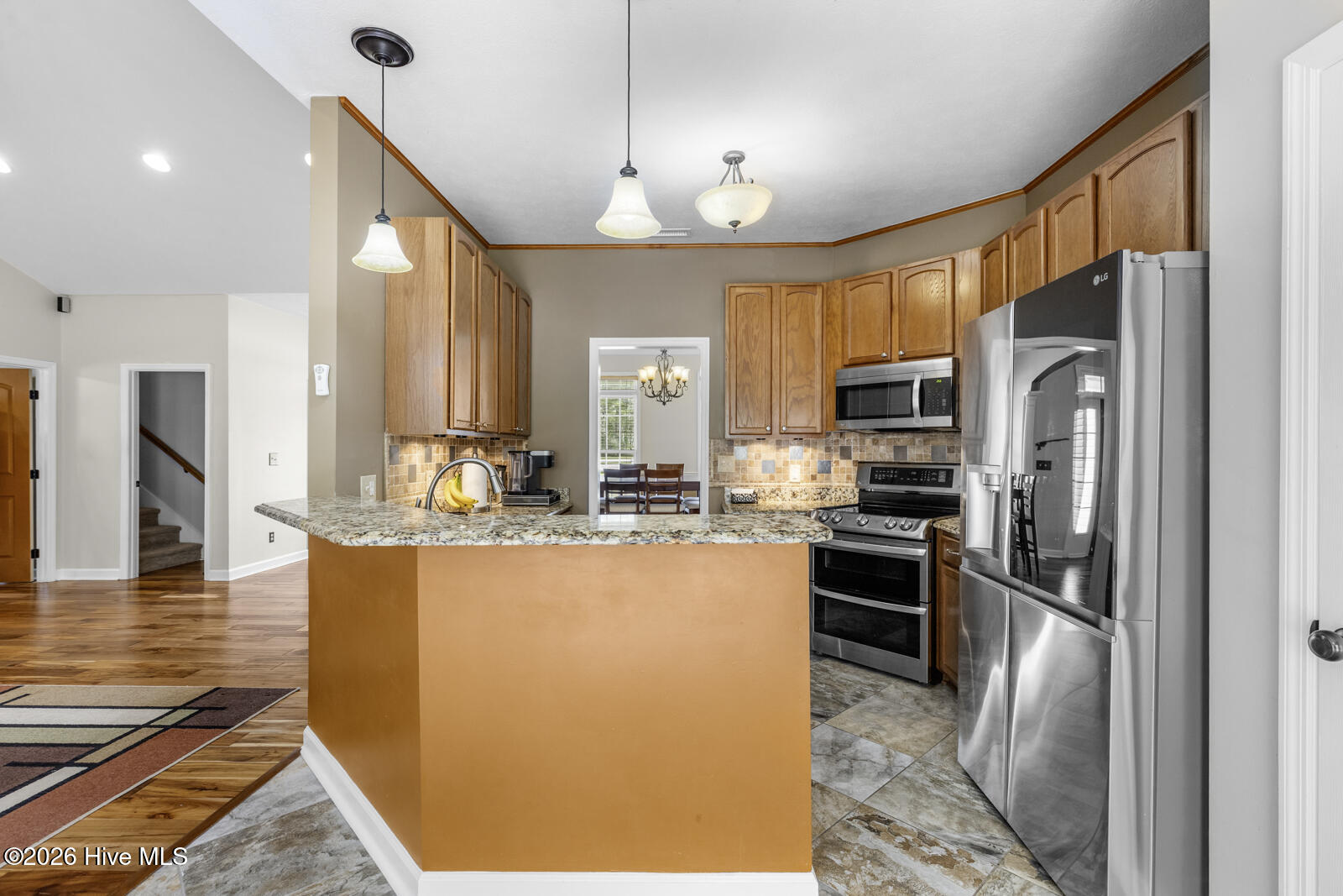 100563110 | Photo 17