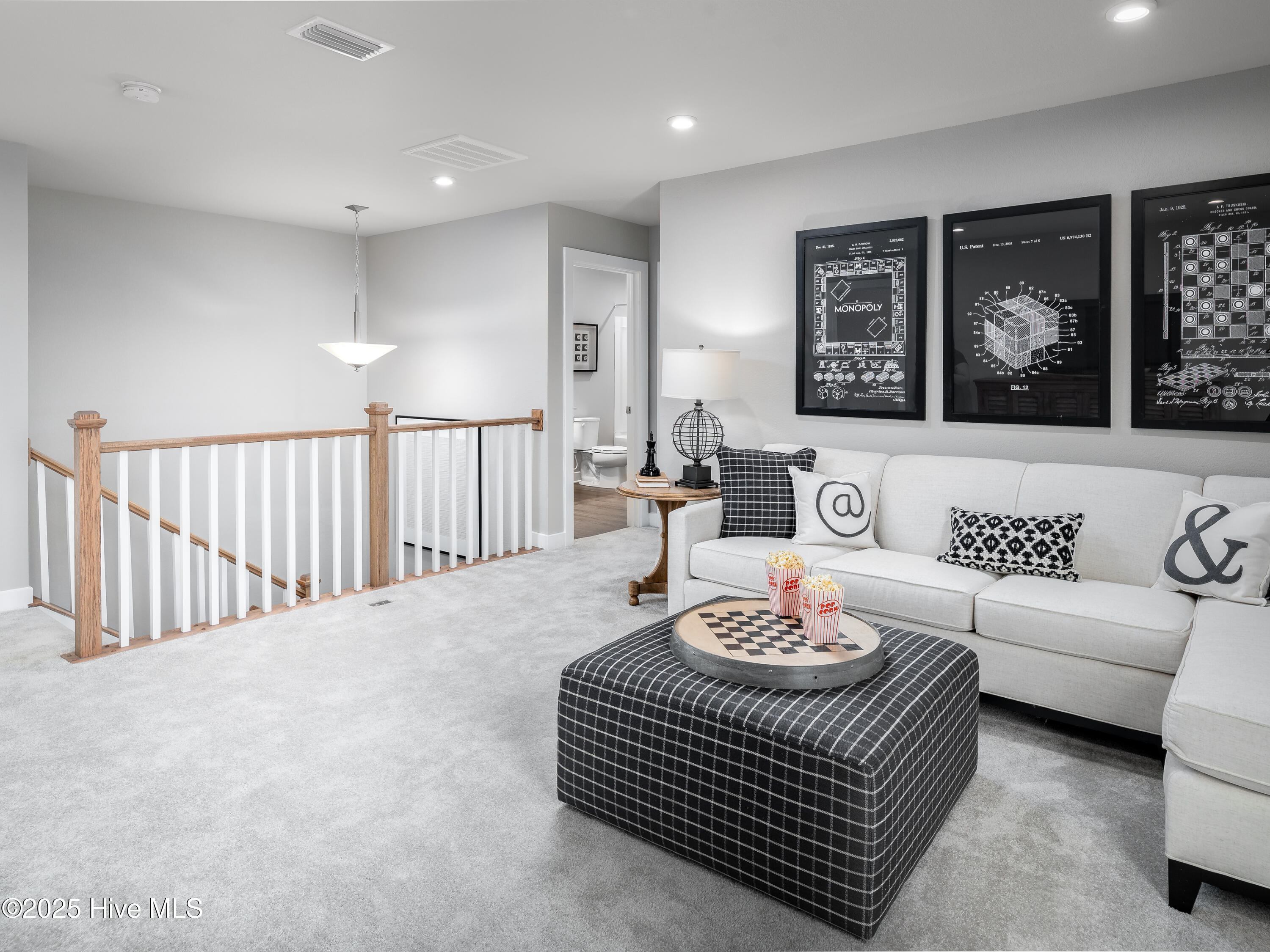 100565433 | Photo 16