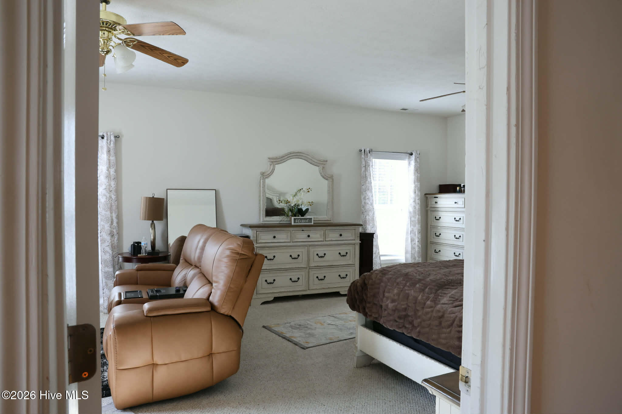 100548456 | Photo 34