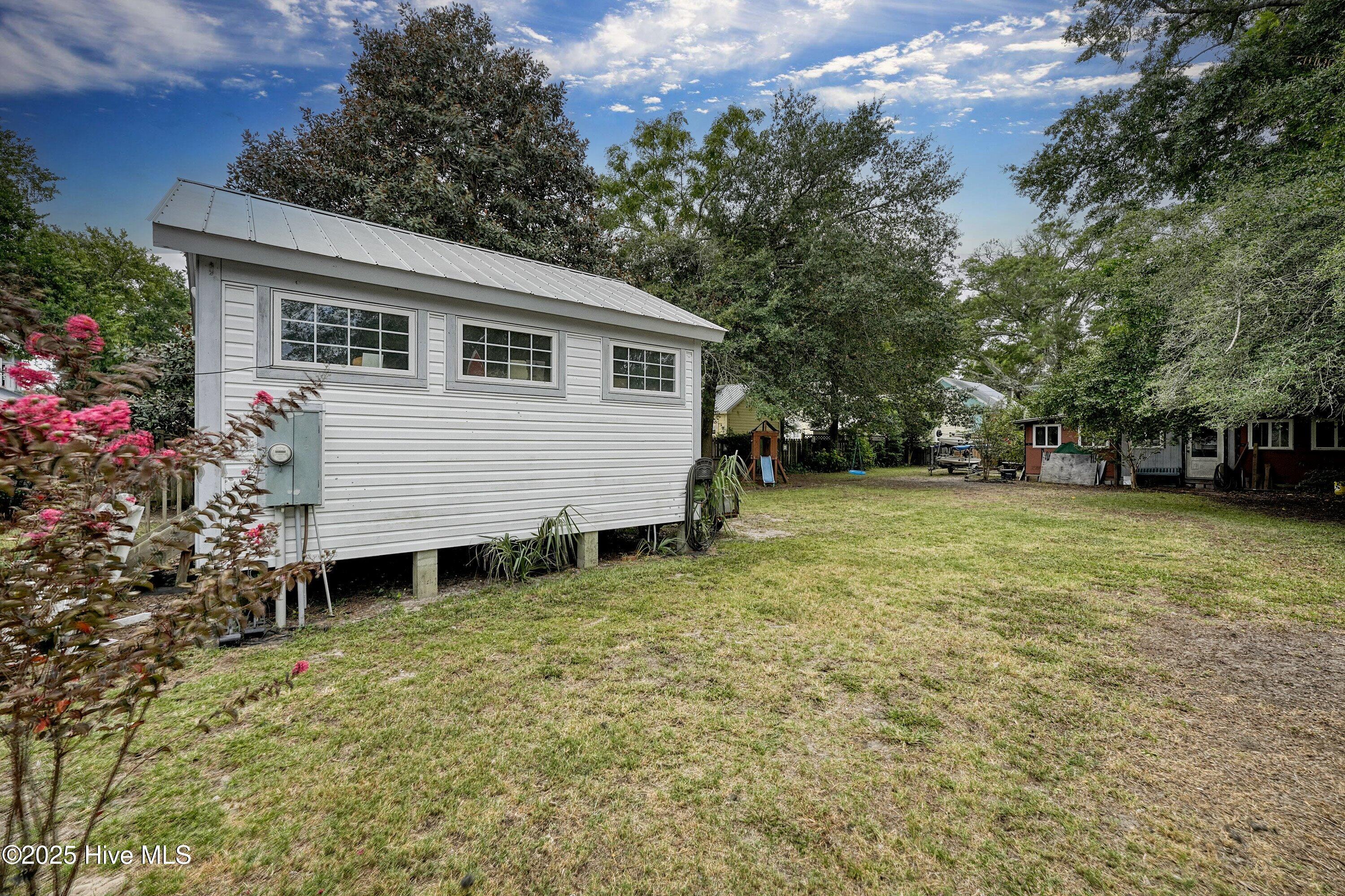 100530125 | Photo 41