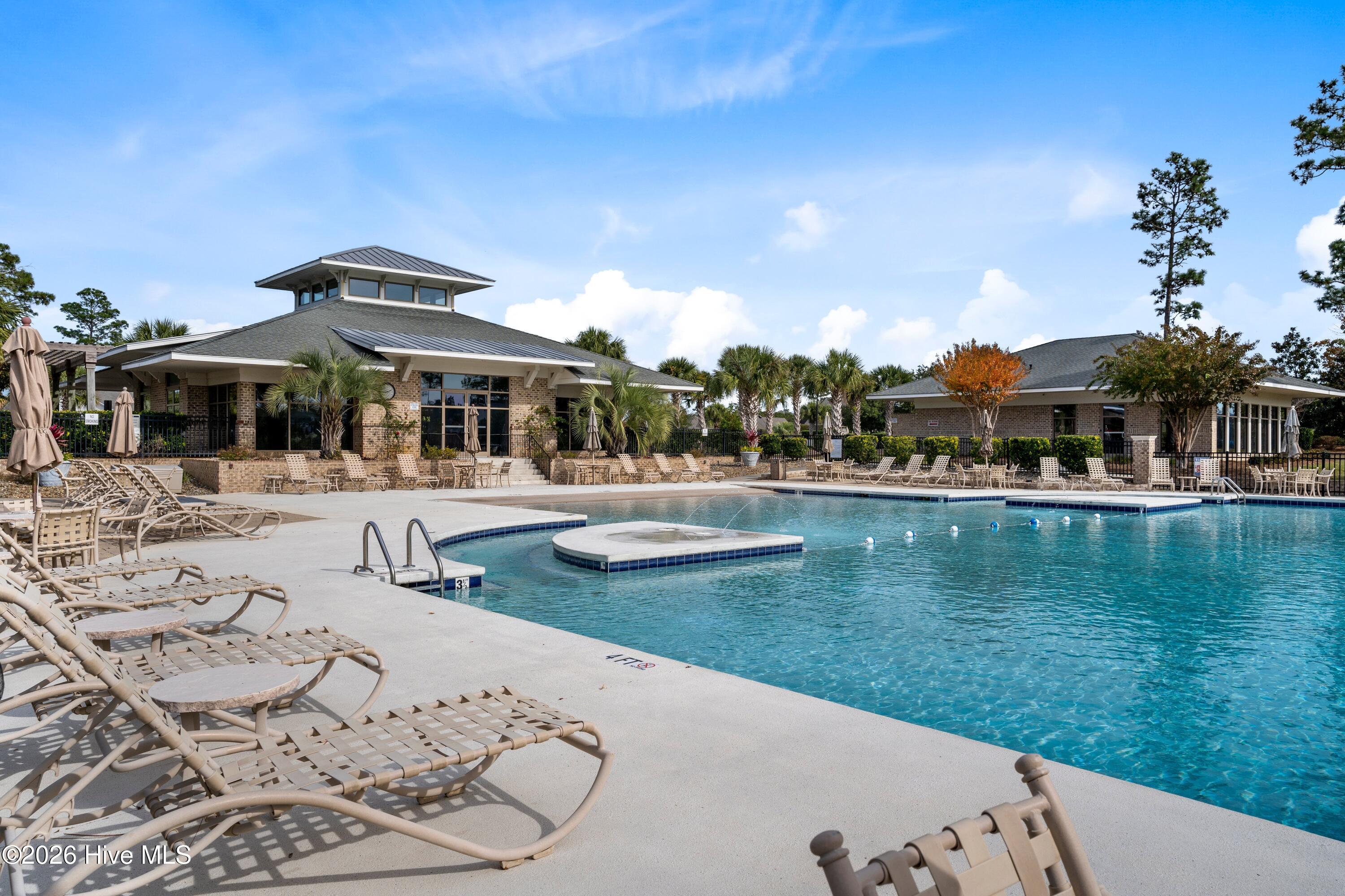 100548705 | Photo 72