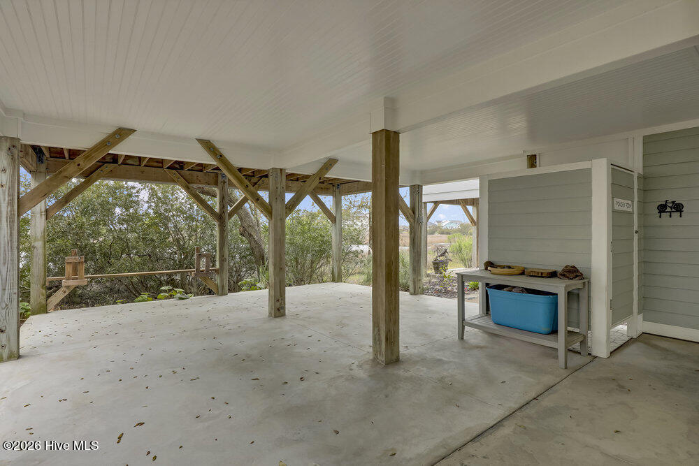 100562970 | Photo 42