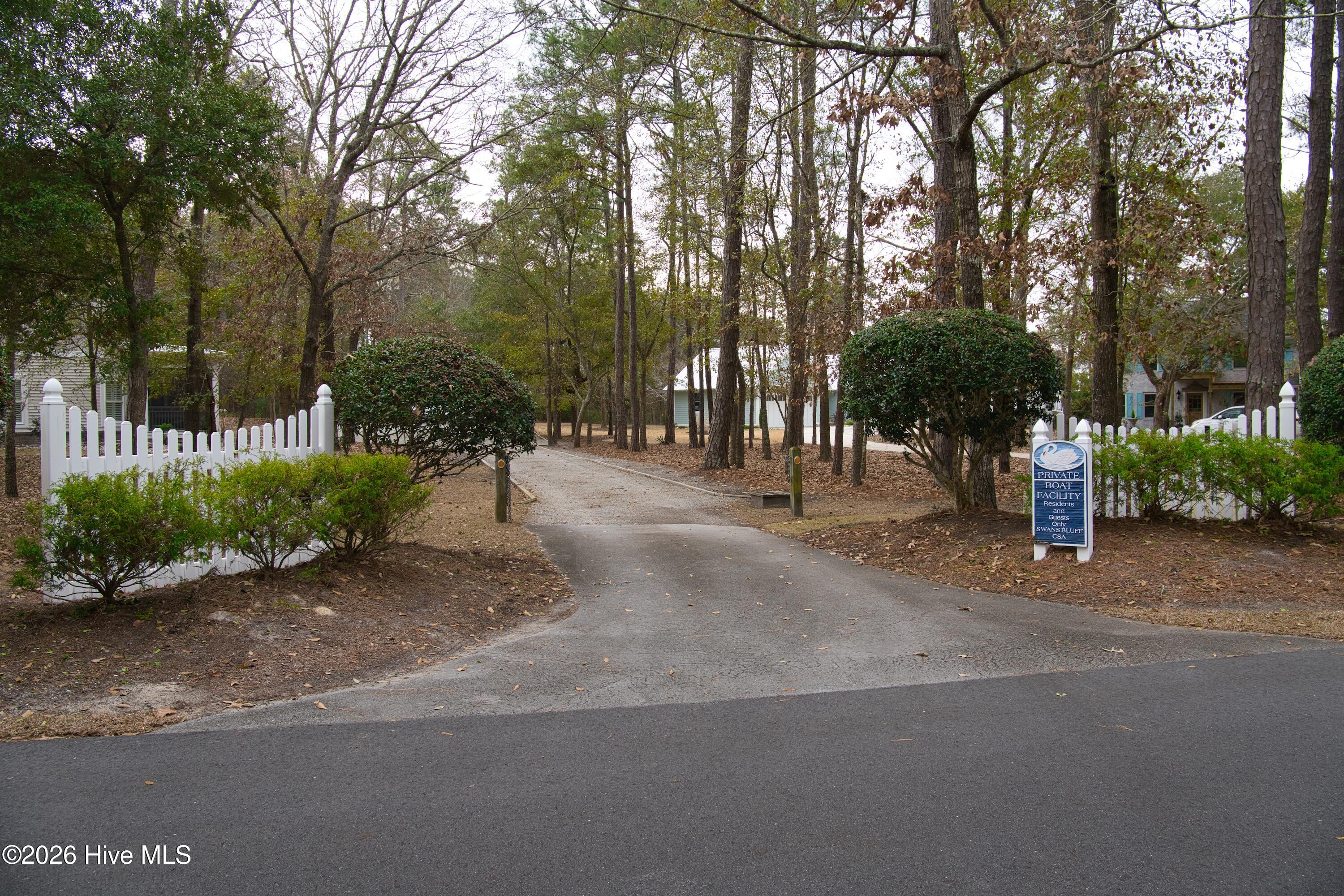 100551143 | Photo 55