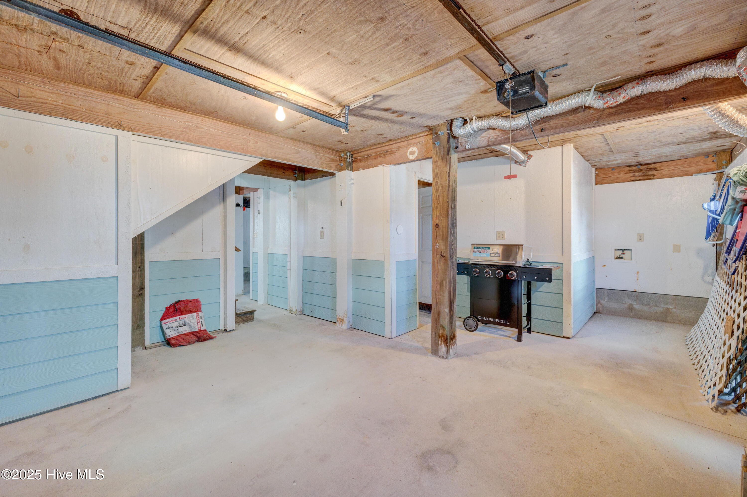 100527842 | Photo 33