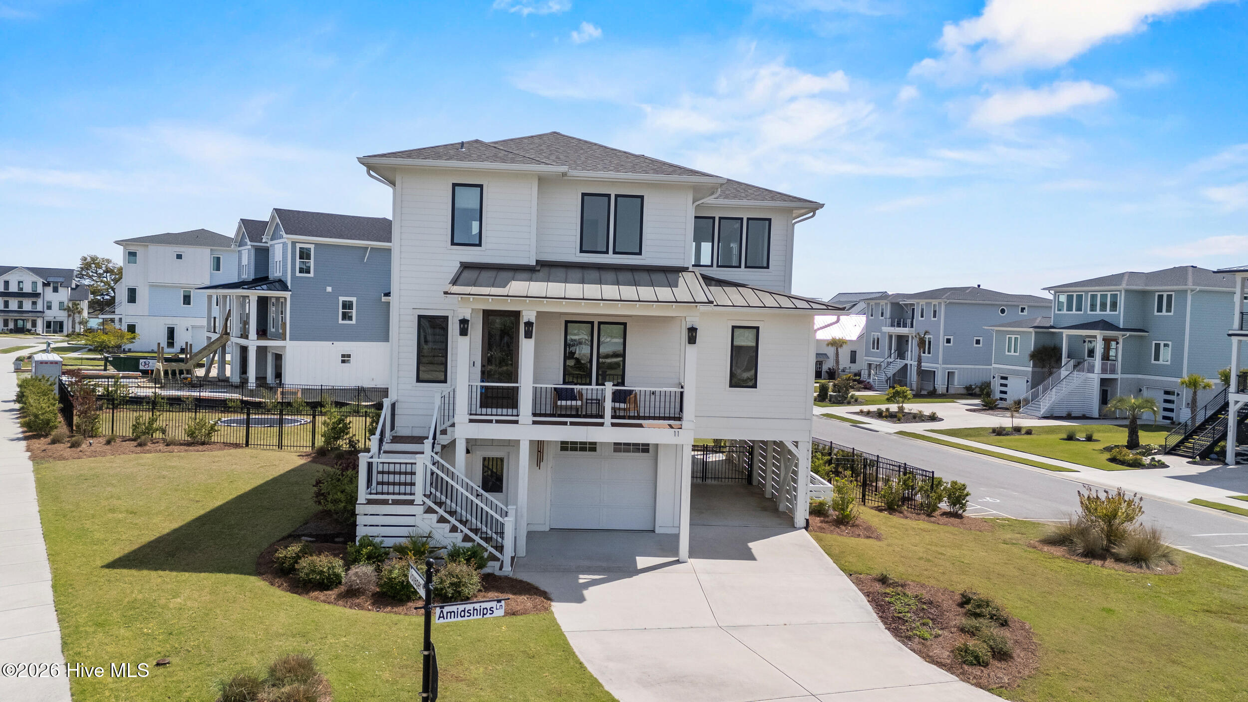 100551268 | Photo 71