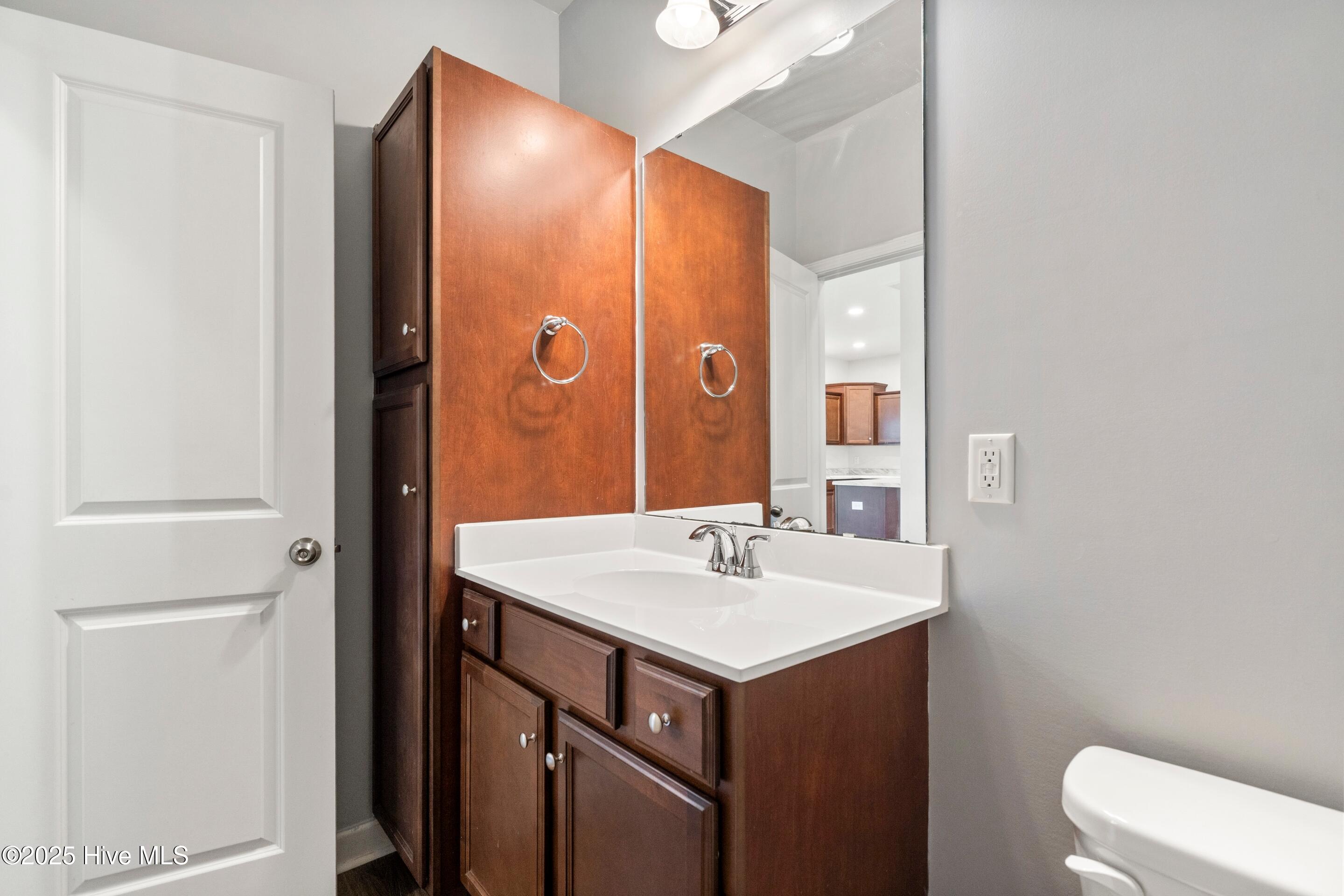 100530674 | Photo 19