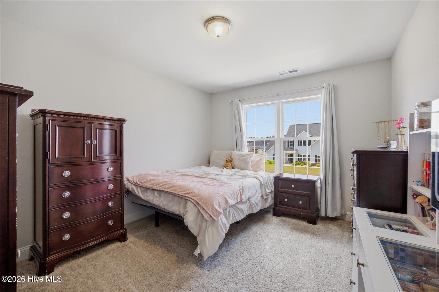 100564779 | Photo 44