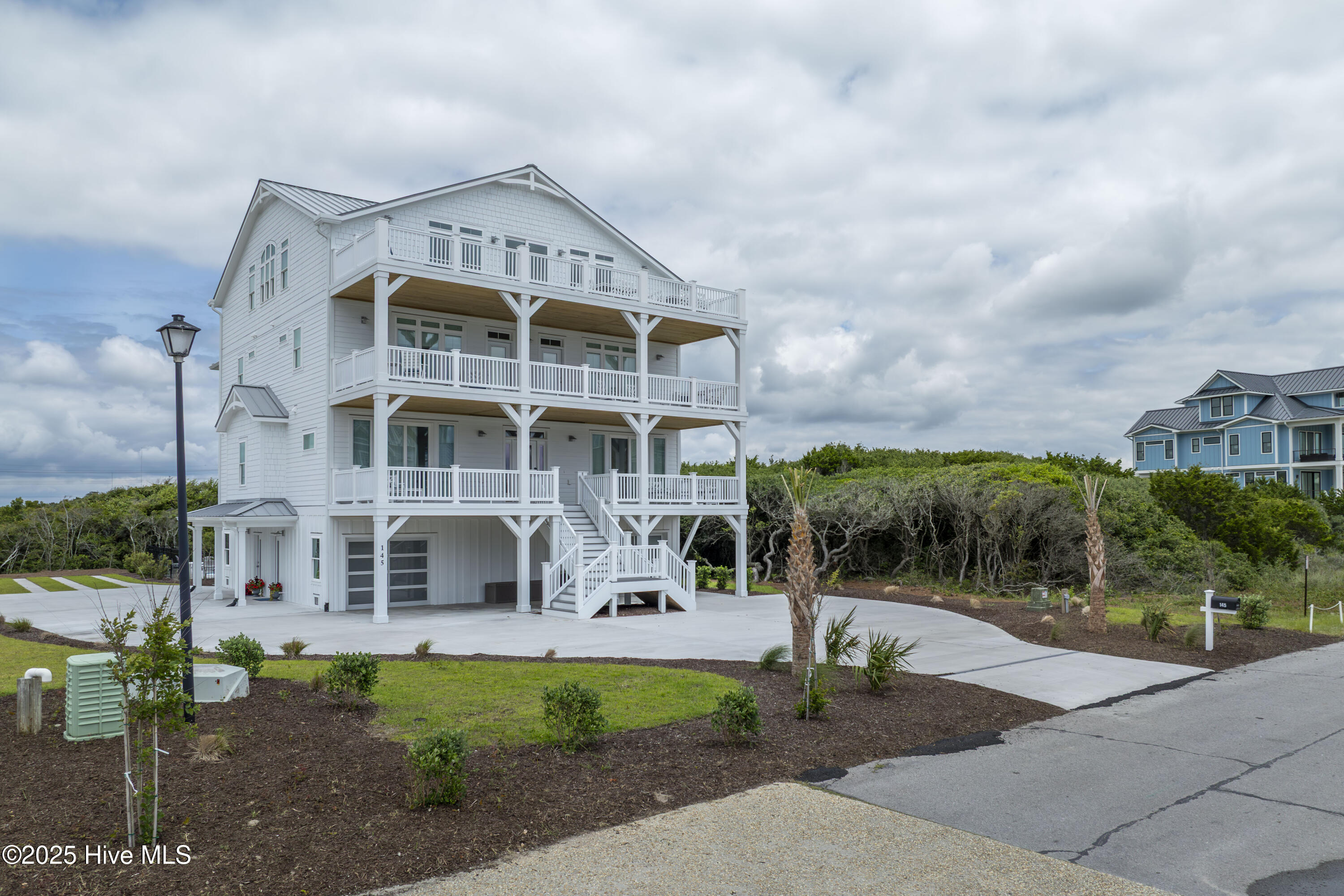 100510701 | Photo 93