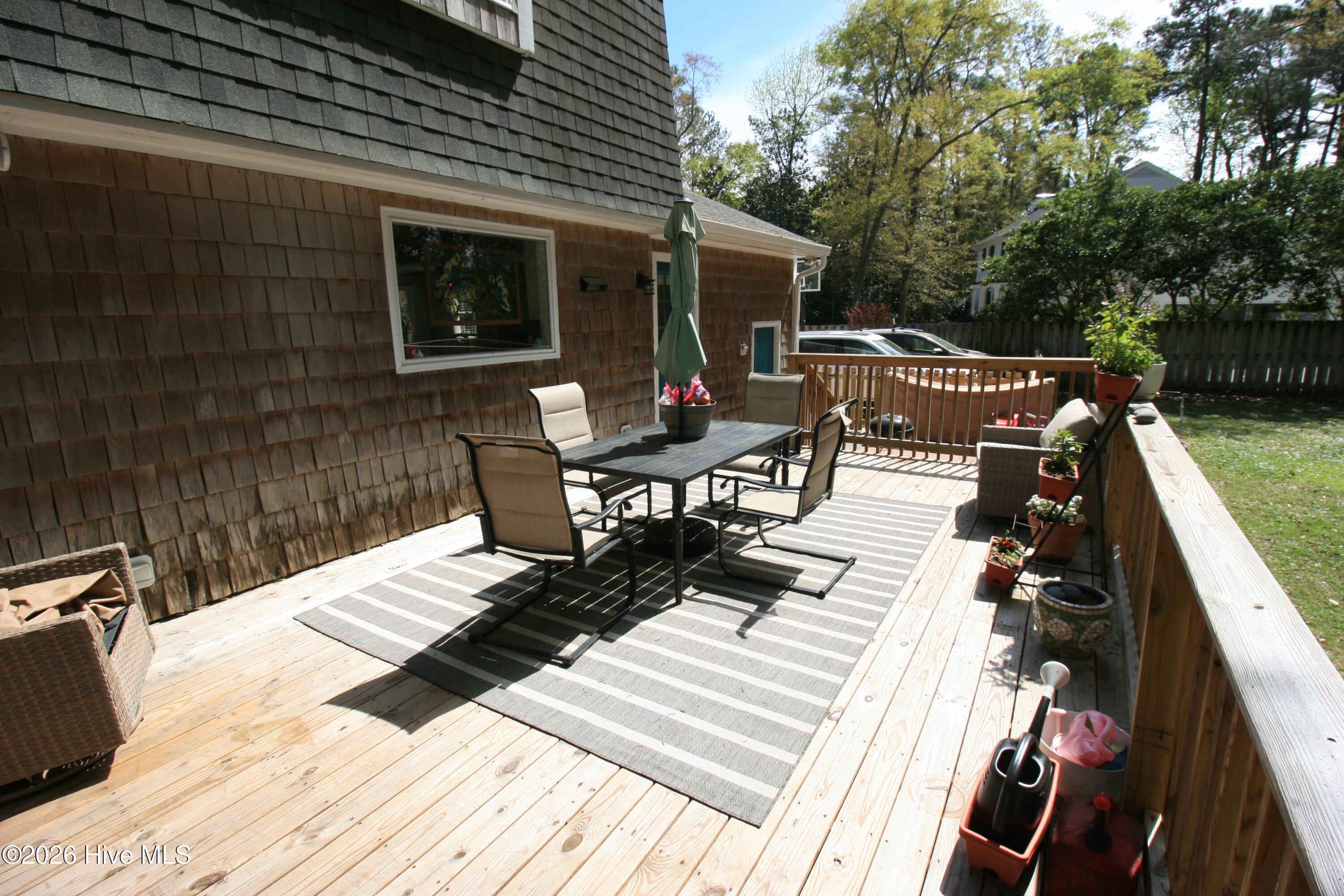 100569825 | Photo 21