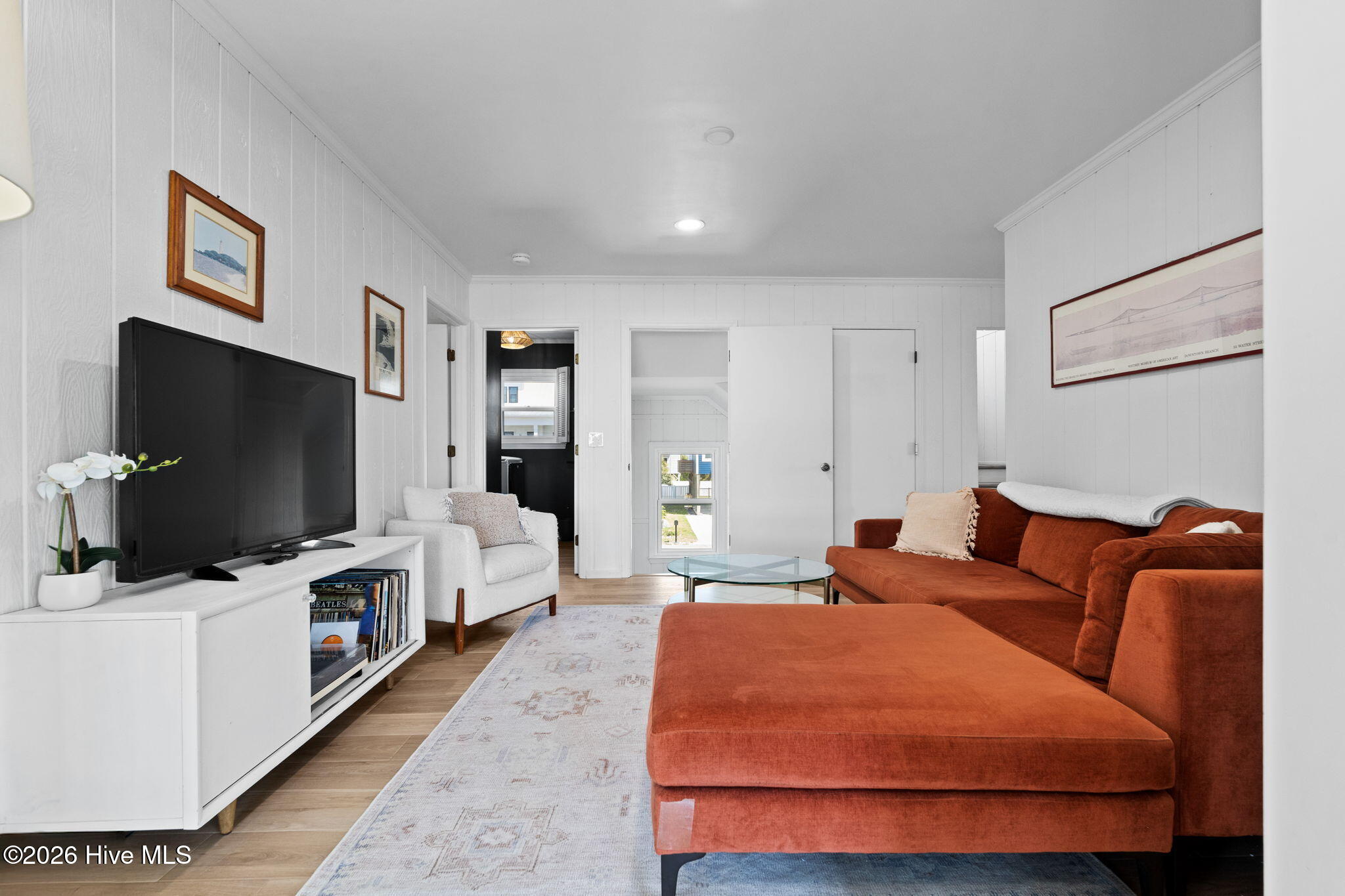 100567694 | Photo 35