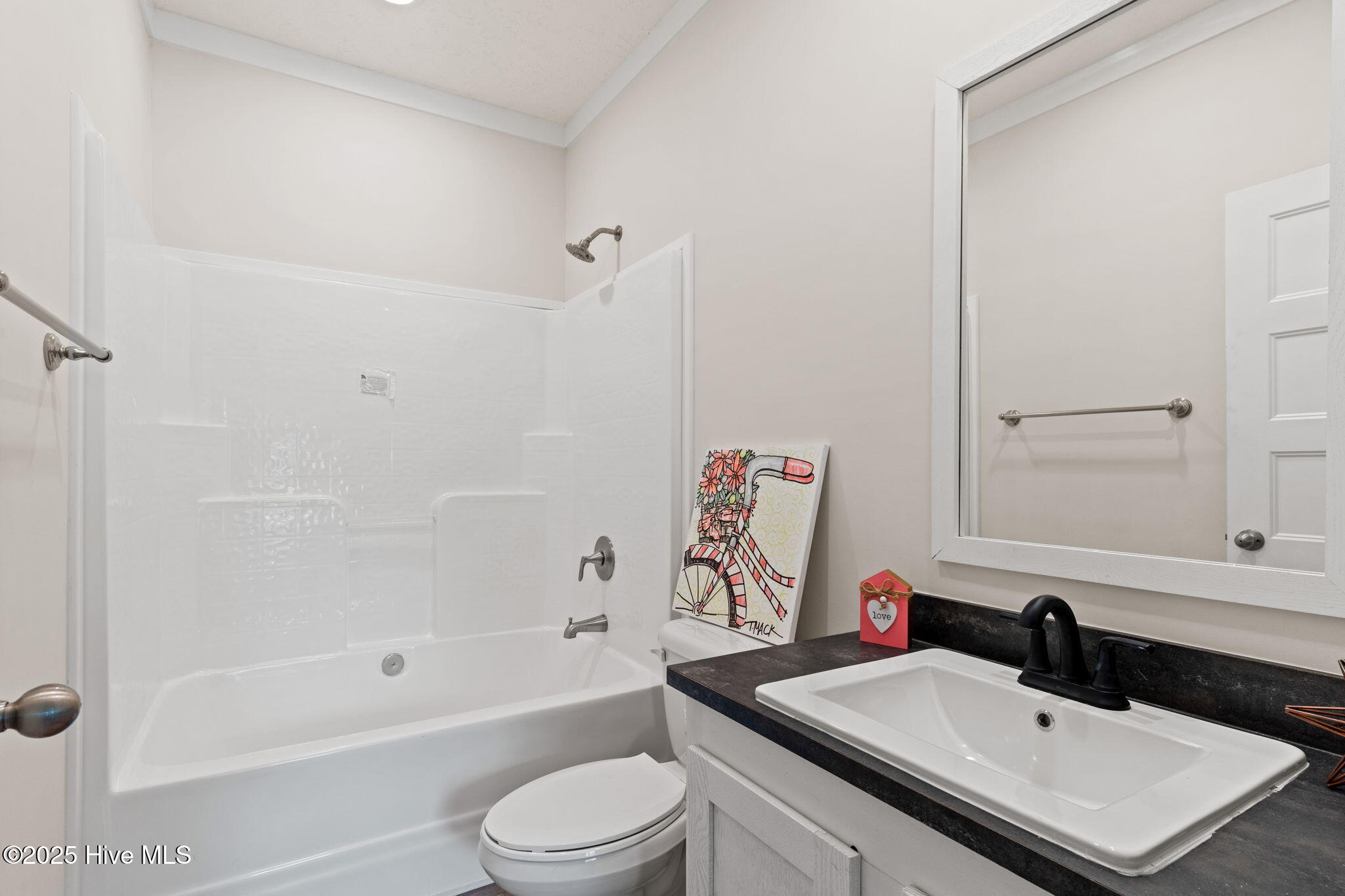 100558288 | Photo 28