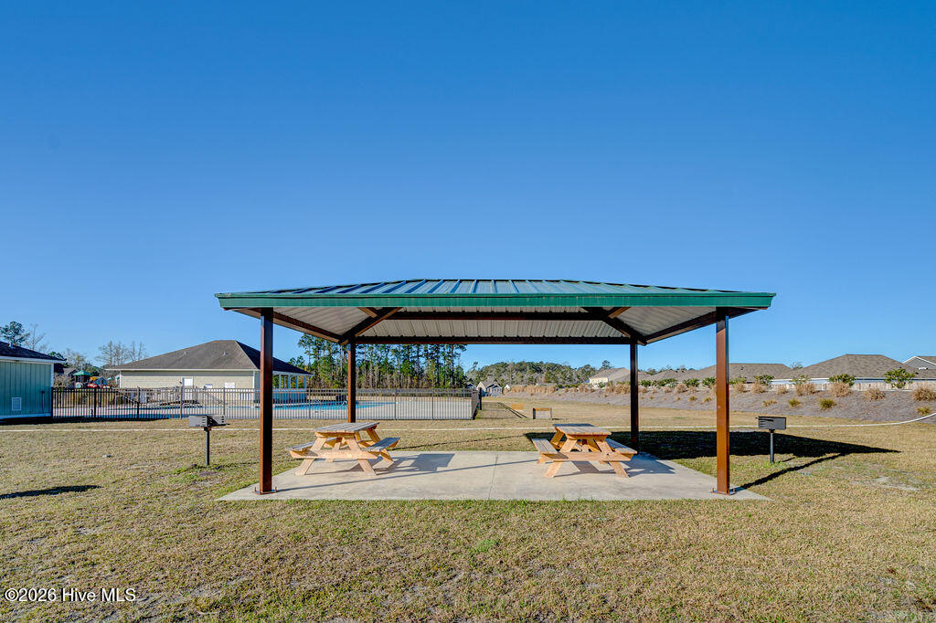 100560192 | Photo 43