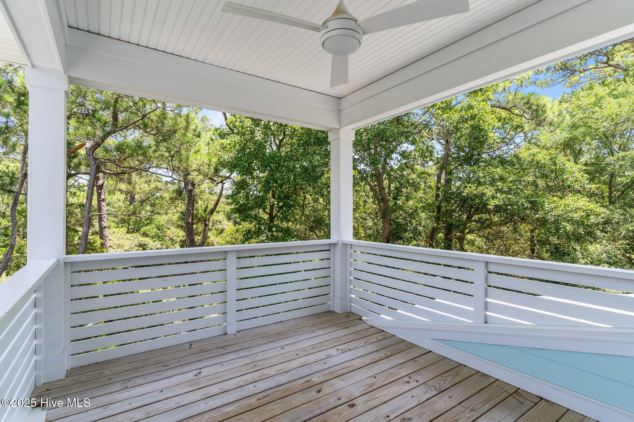 100513257 | Photo 45