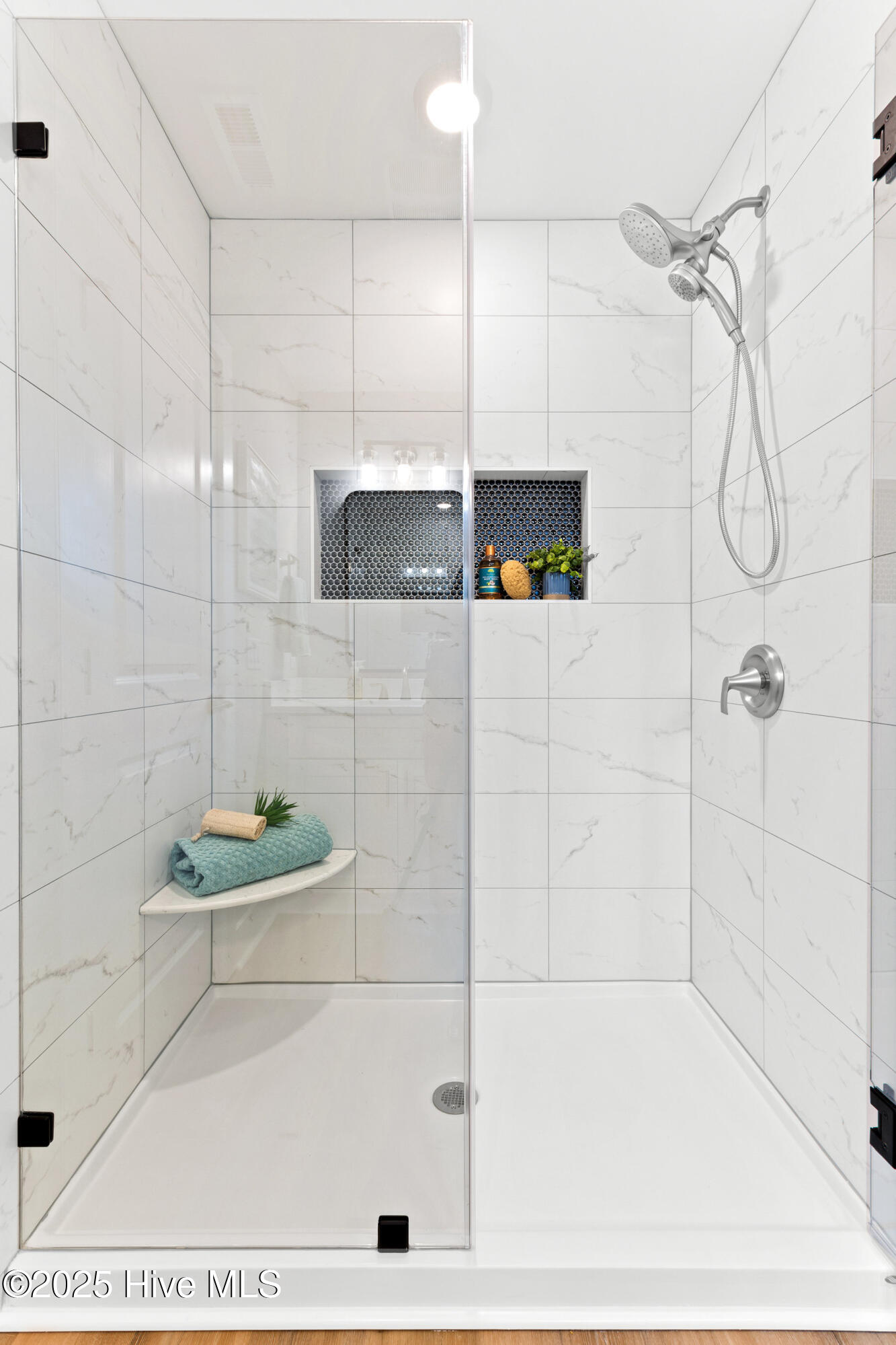 100534287 | Photo 27