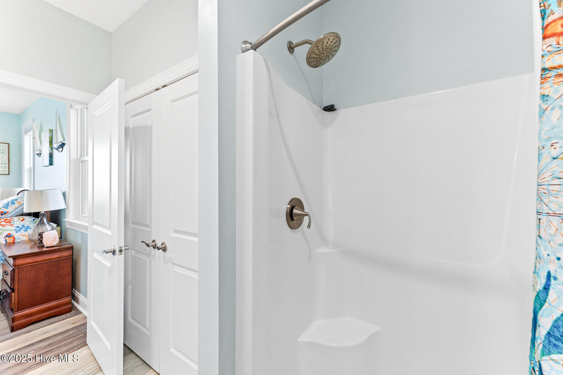 100538043 | Photo 30