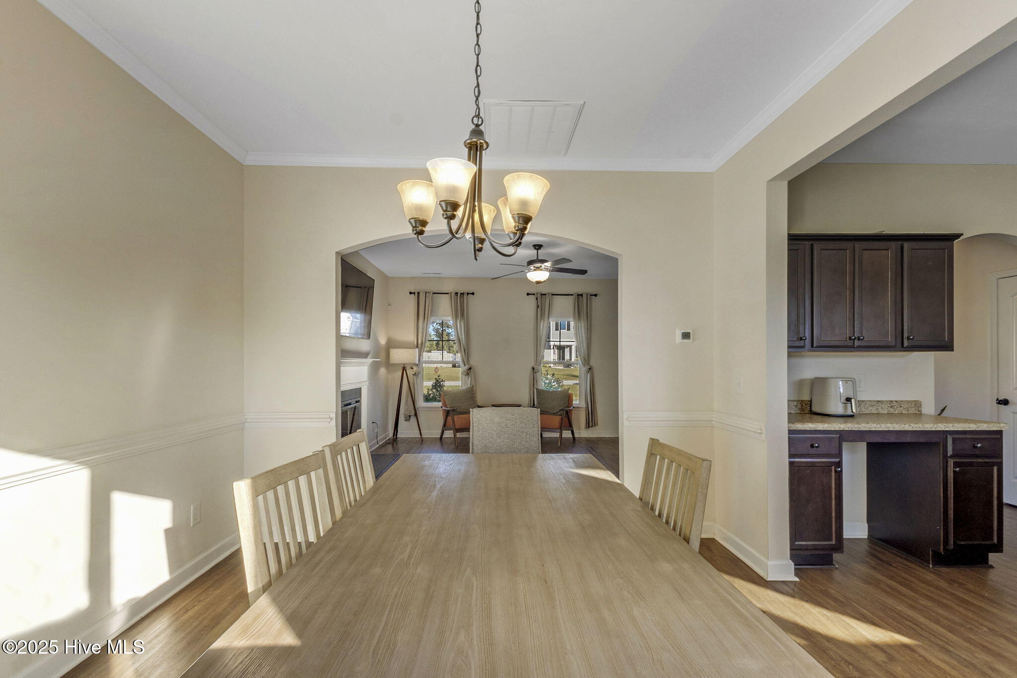 100538262 | Photo 13