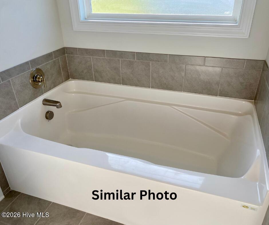 100550019 | Photo 19