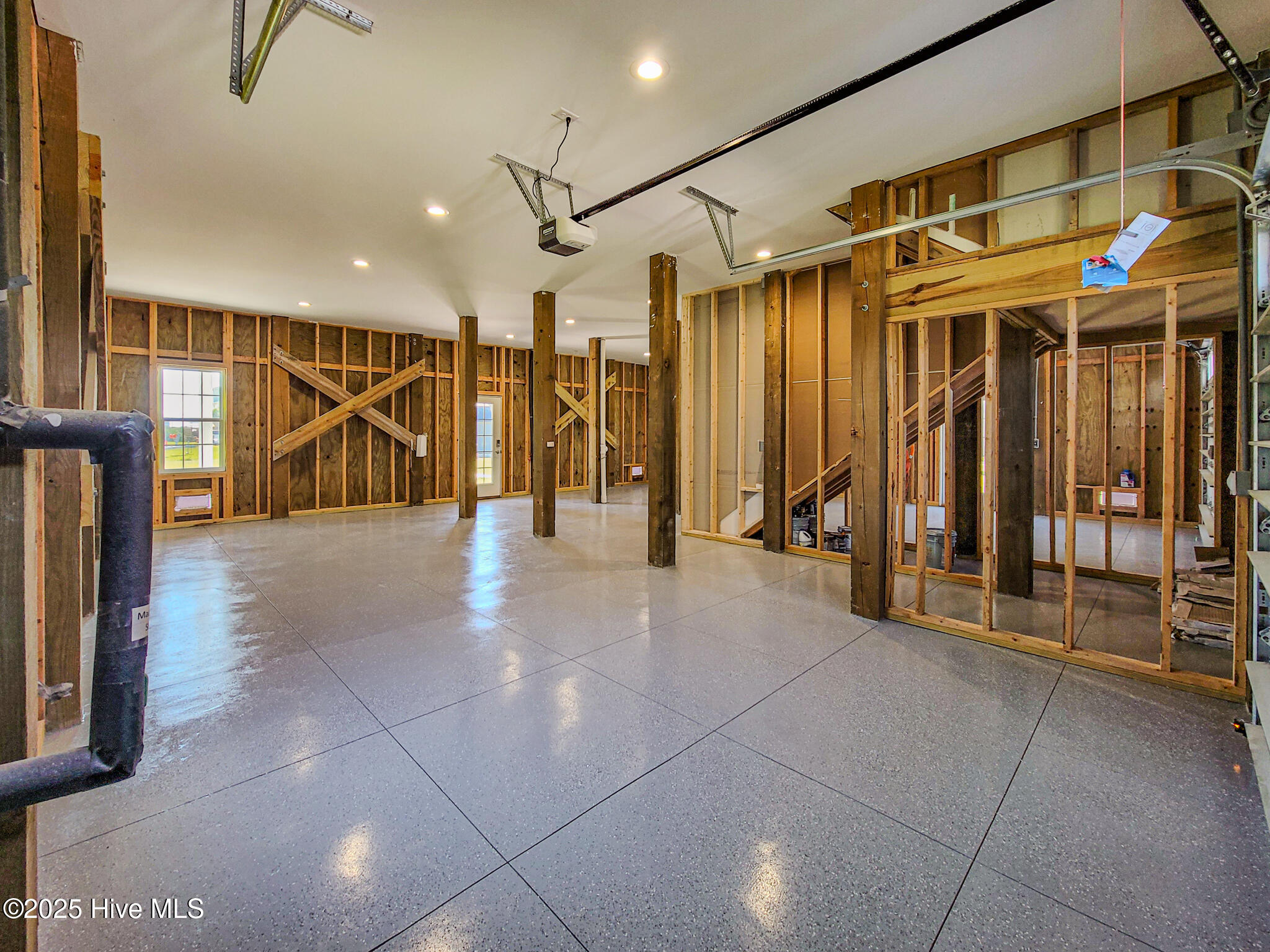 100511254 | Photo 55