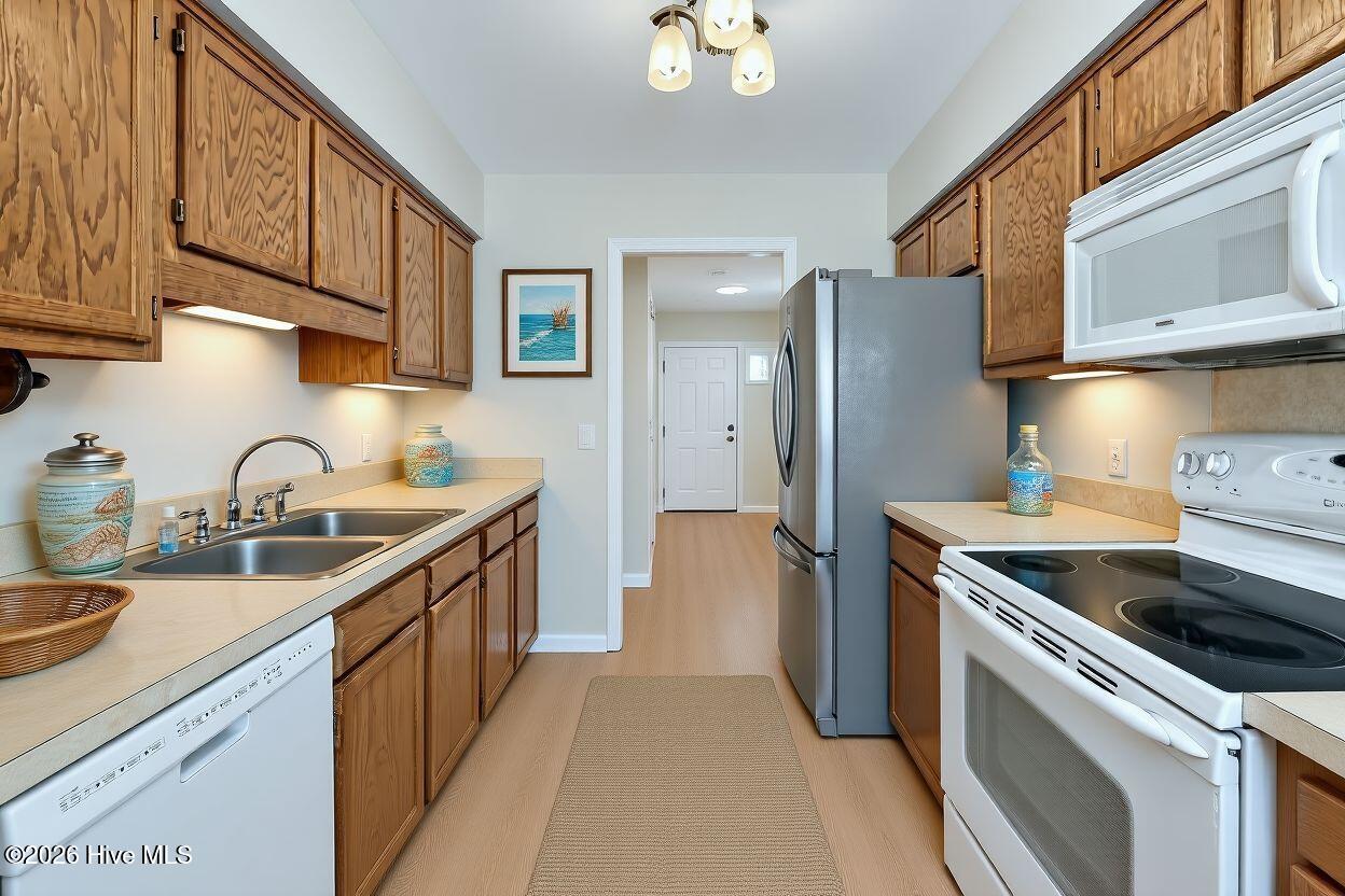 100554525 | Photo 18