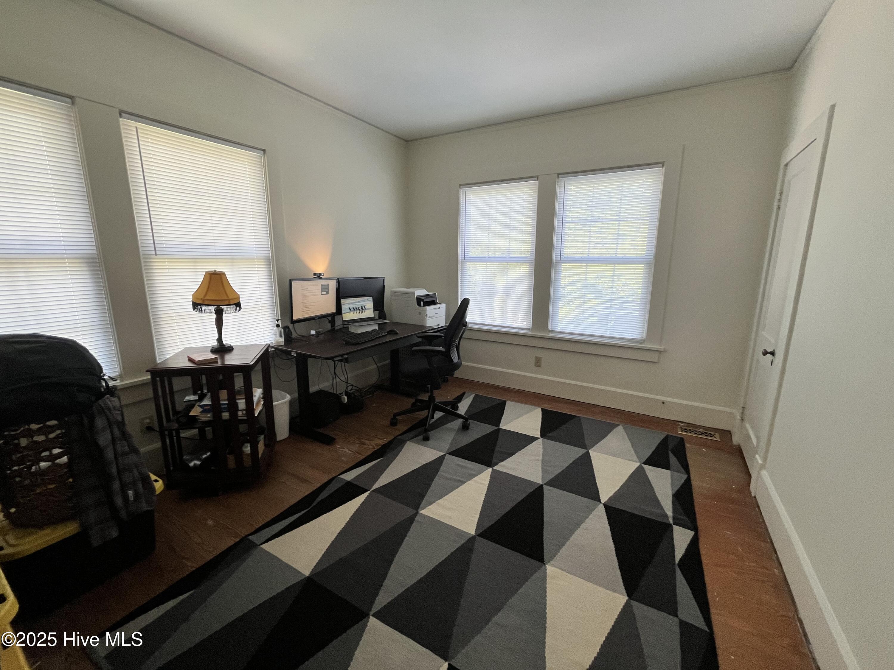 100556276 | Photo 23