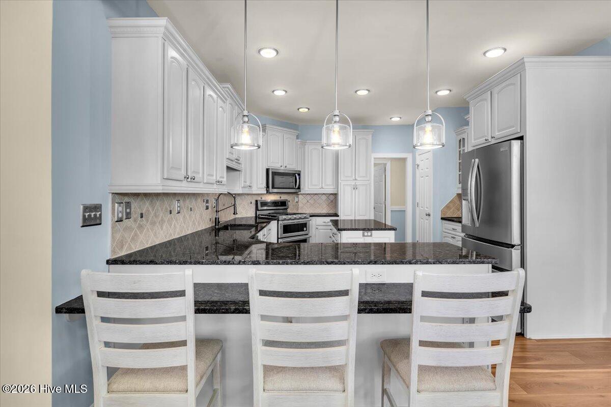 100567087 | Photo 27