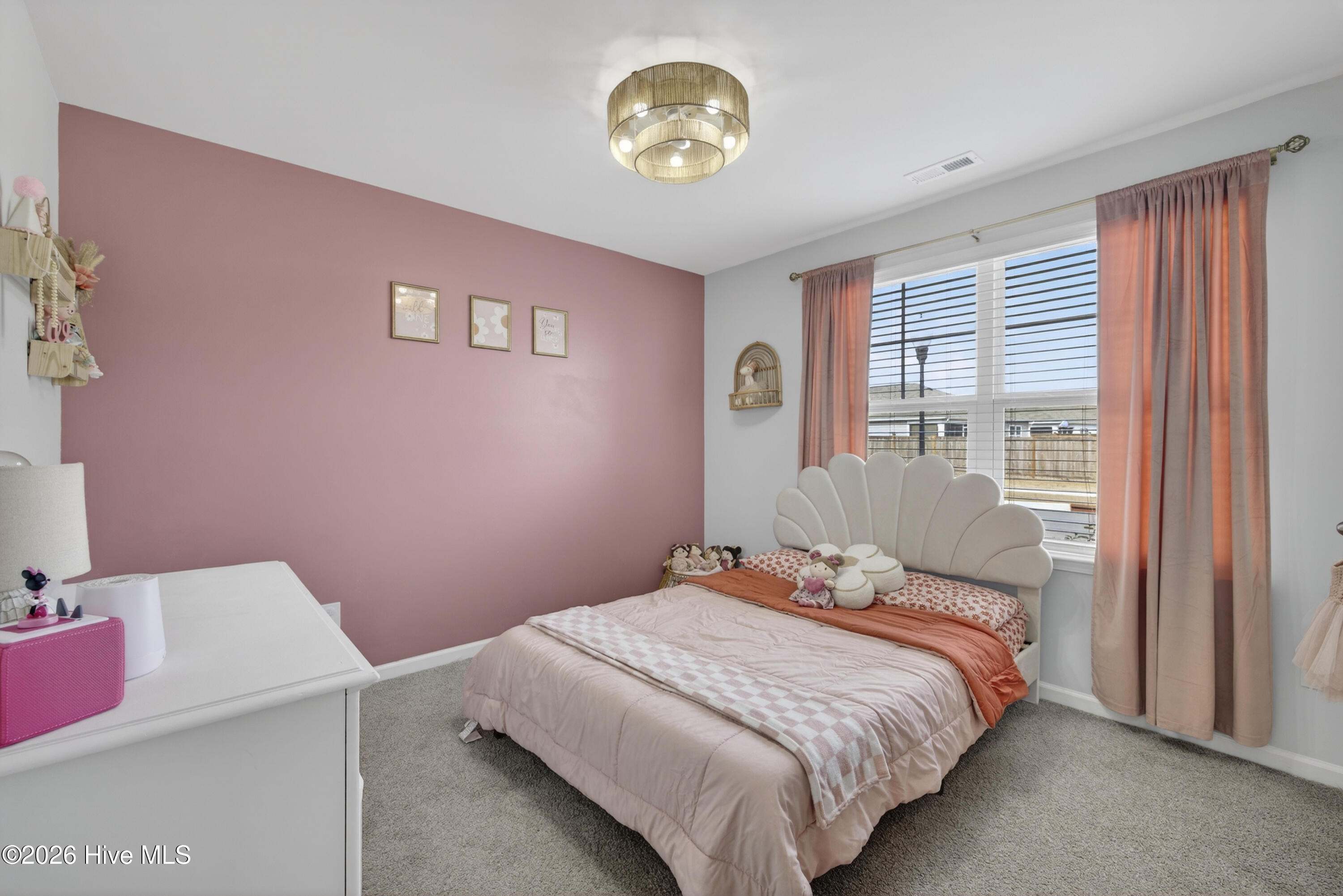 100557466 | Photo 24