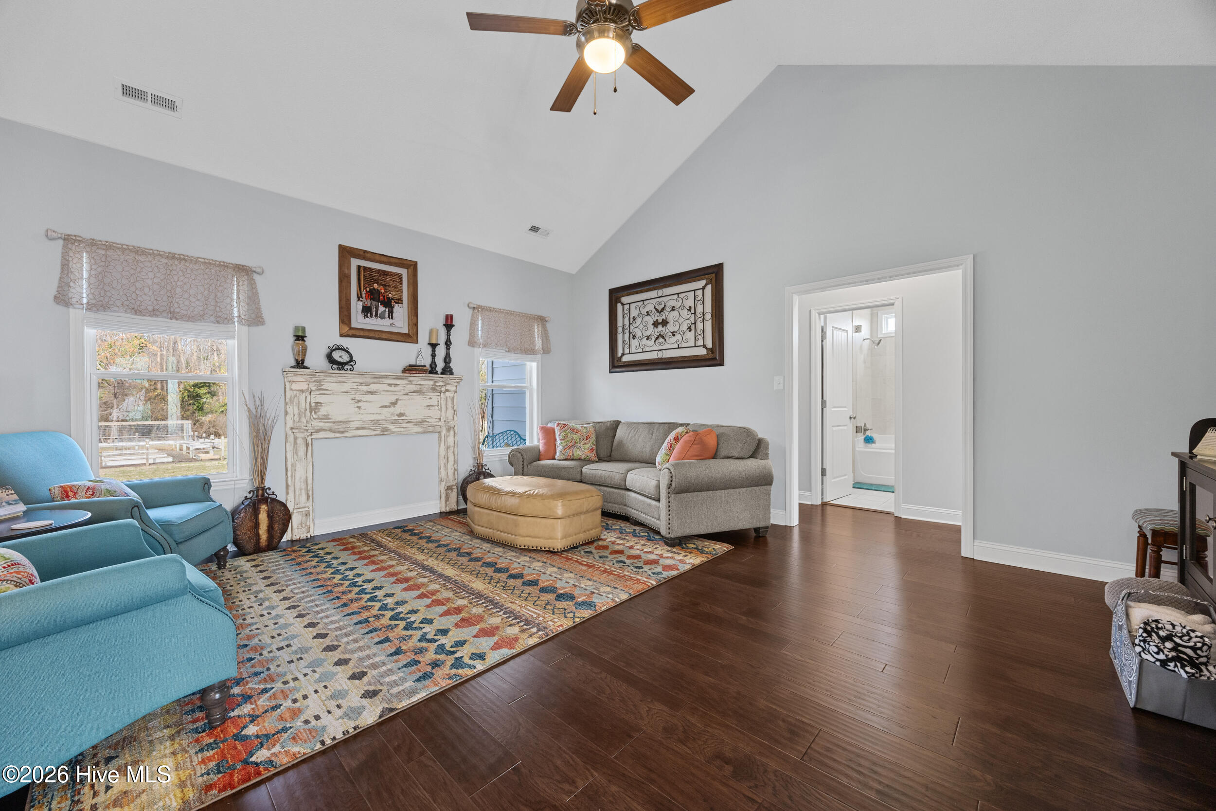 100556913 | Photo 15