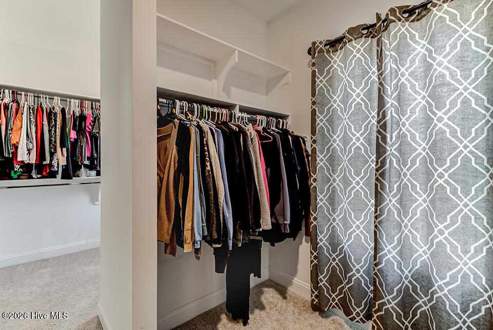 100554310 | Photo 29