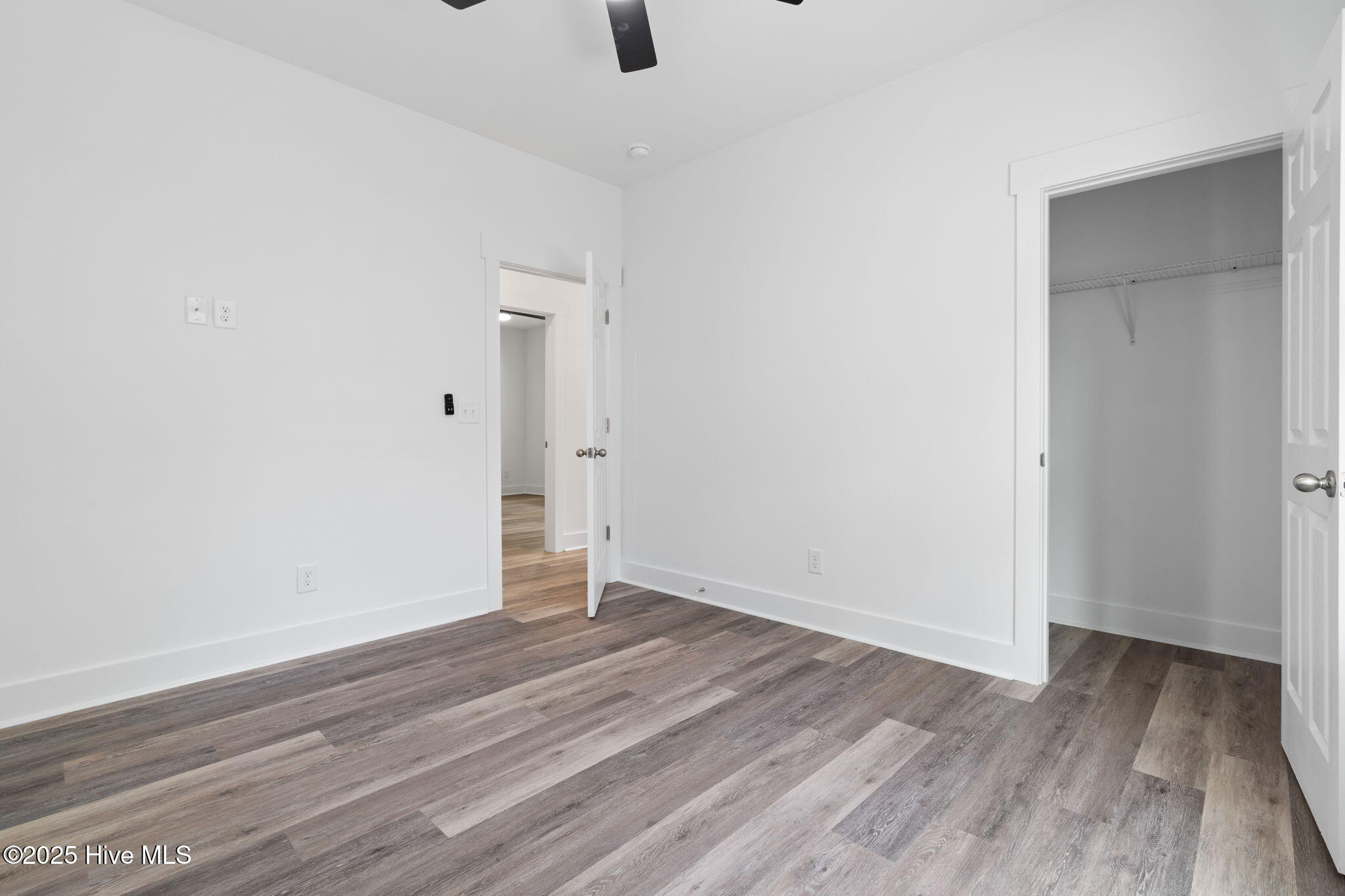 100539089 | Photo 23