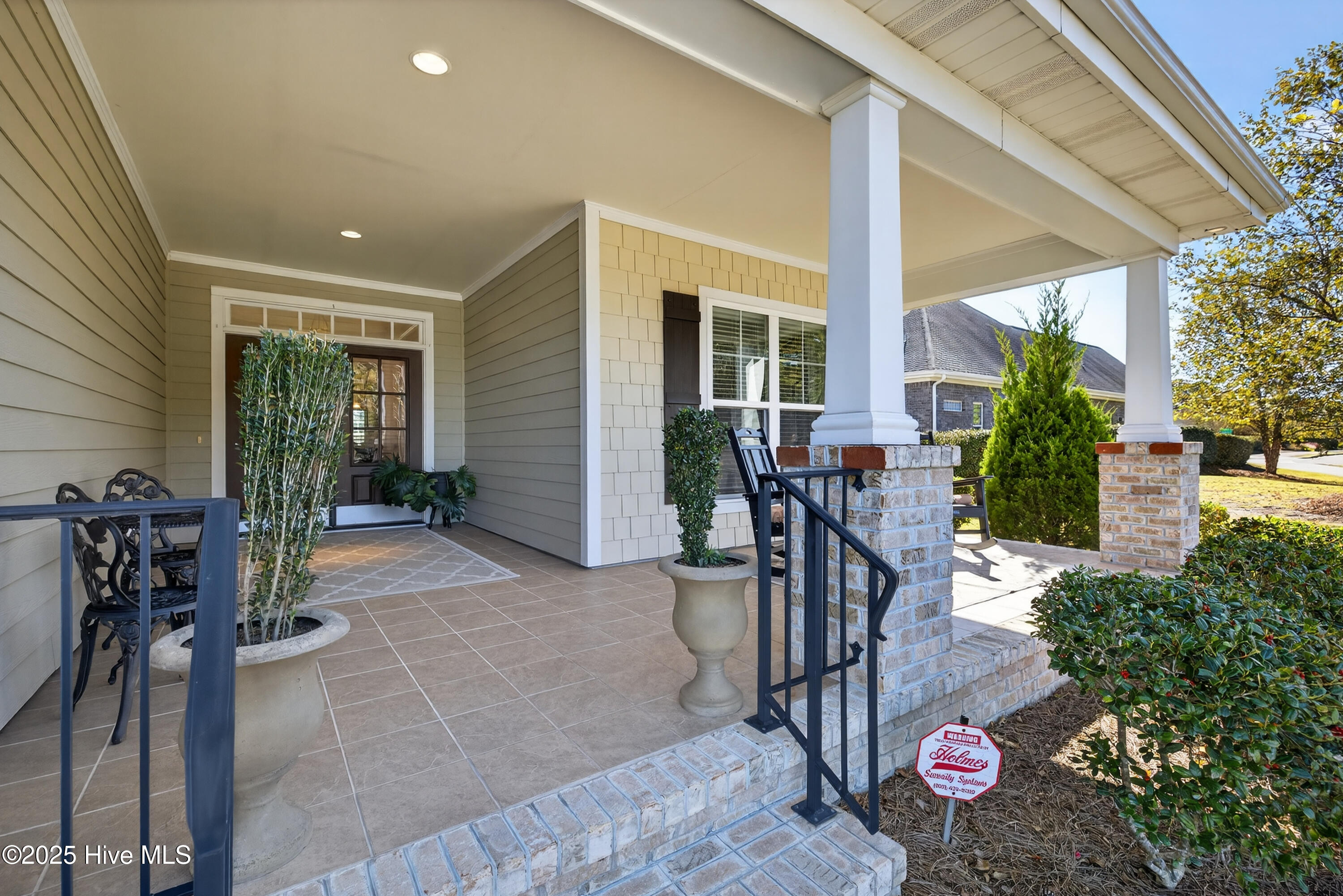 100541458 | Photo 15