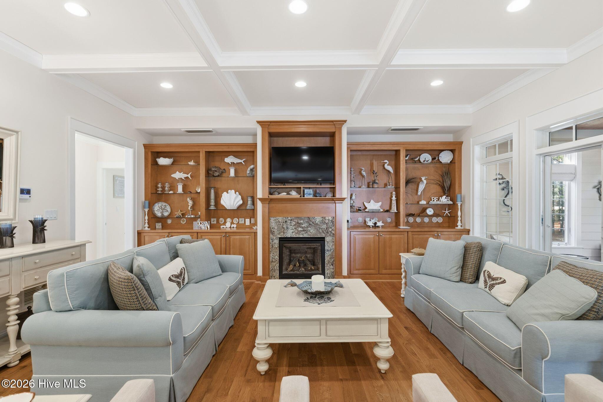 100553774 | Photo 12