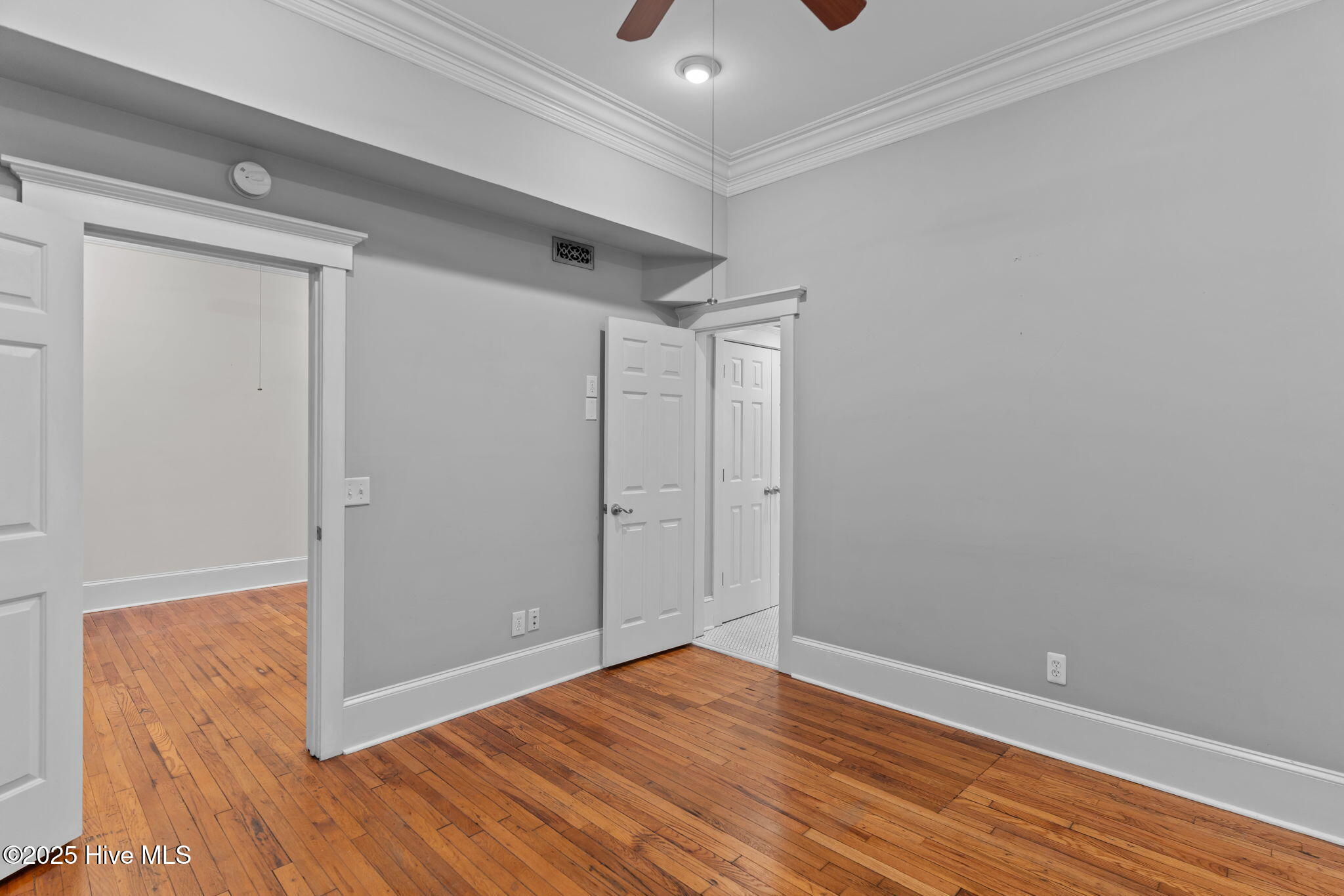 100535047 | Photo 27