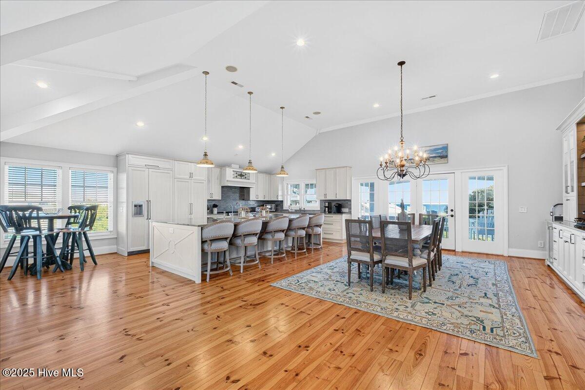 100540926 | Photo 19