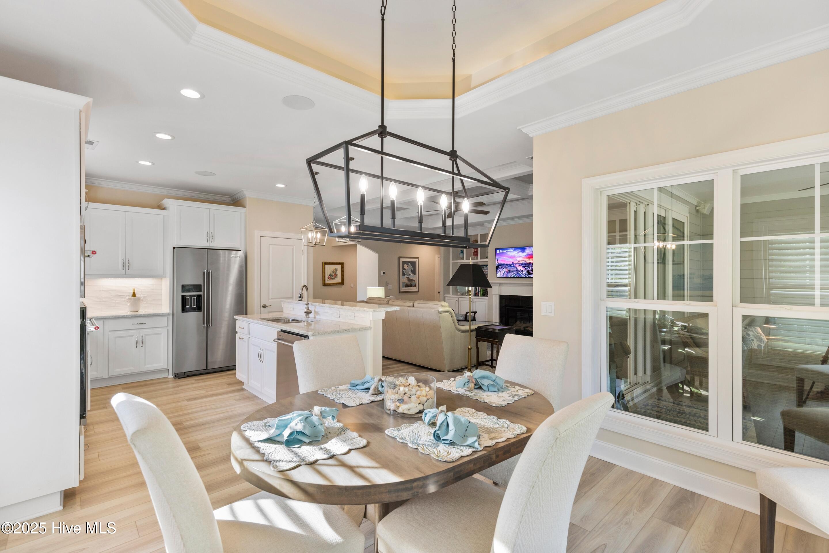 100558361 | Photo 22