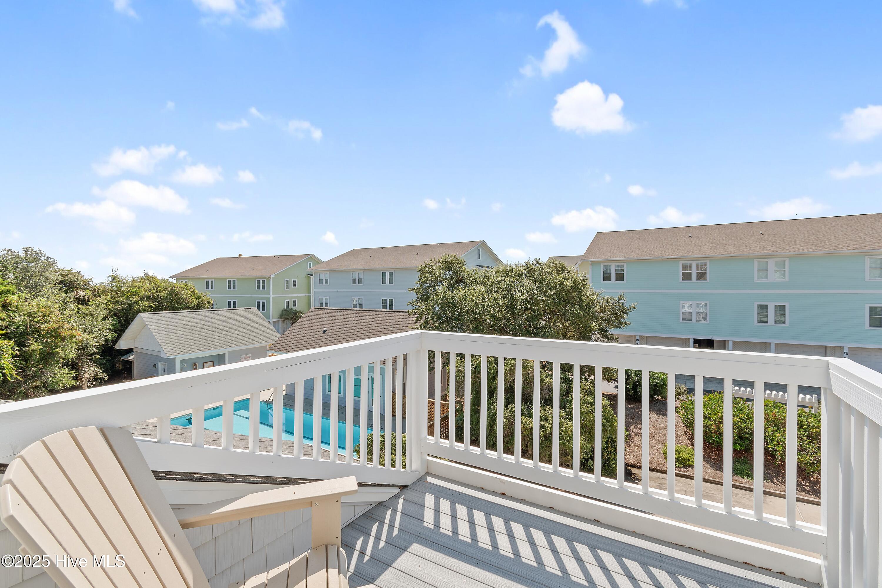 100533940 | Photo 67