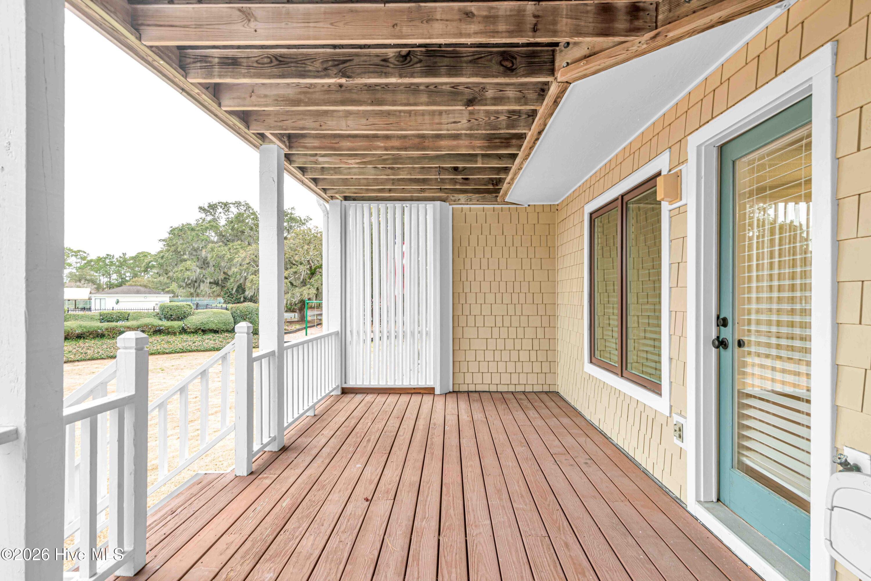 100555941 | Photo 24