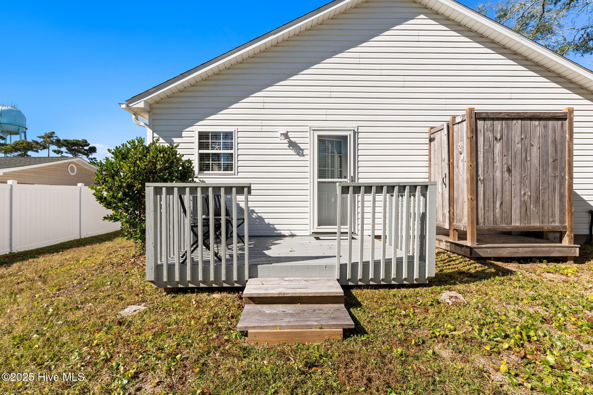 100541037 | Photo 45